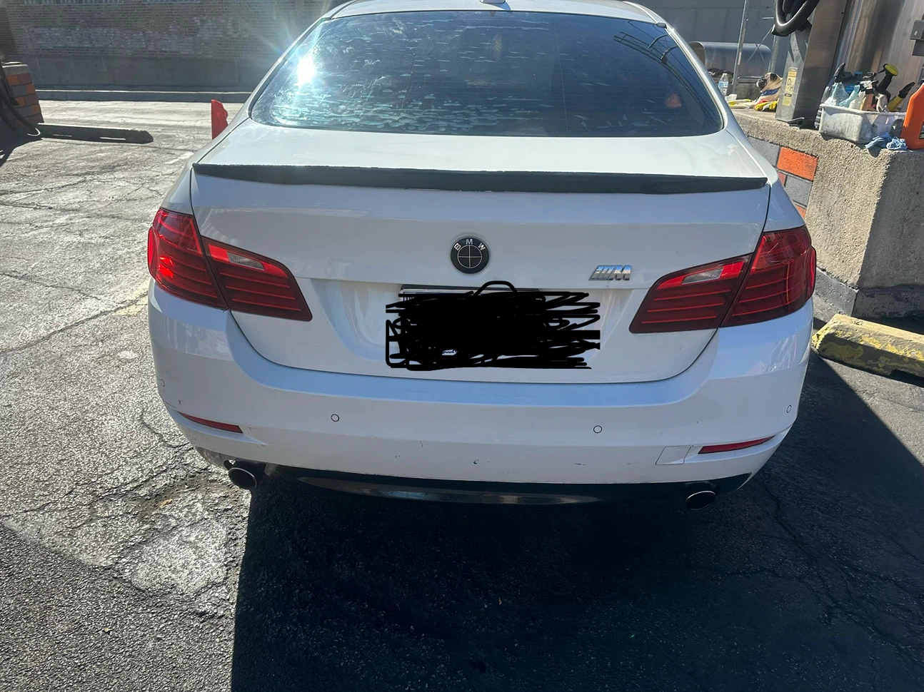 White BMW 5 Series Sedan - photo 4