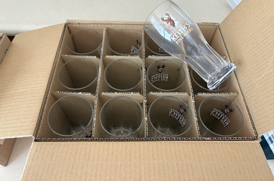 12 Alexander Keith’s Beer Glasses – Original Box