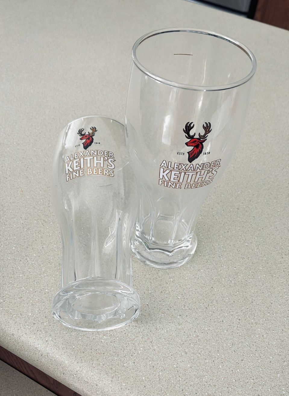 12 Alexander Keith’s Beer Glasses – Original Box - photo 2