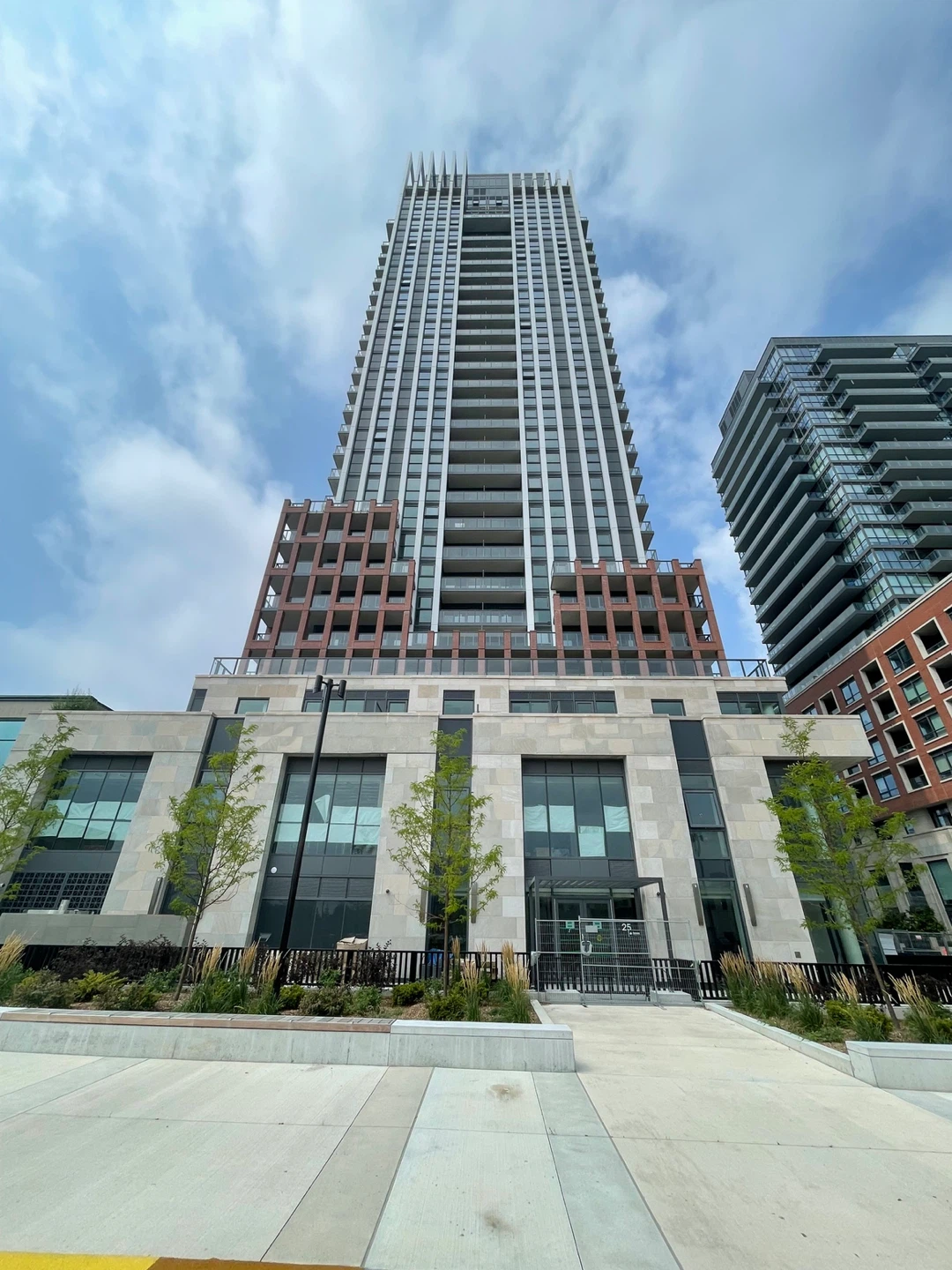 Brand new furnished studio unit for lease in Leaside