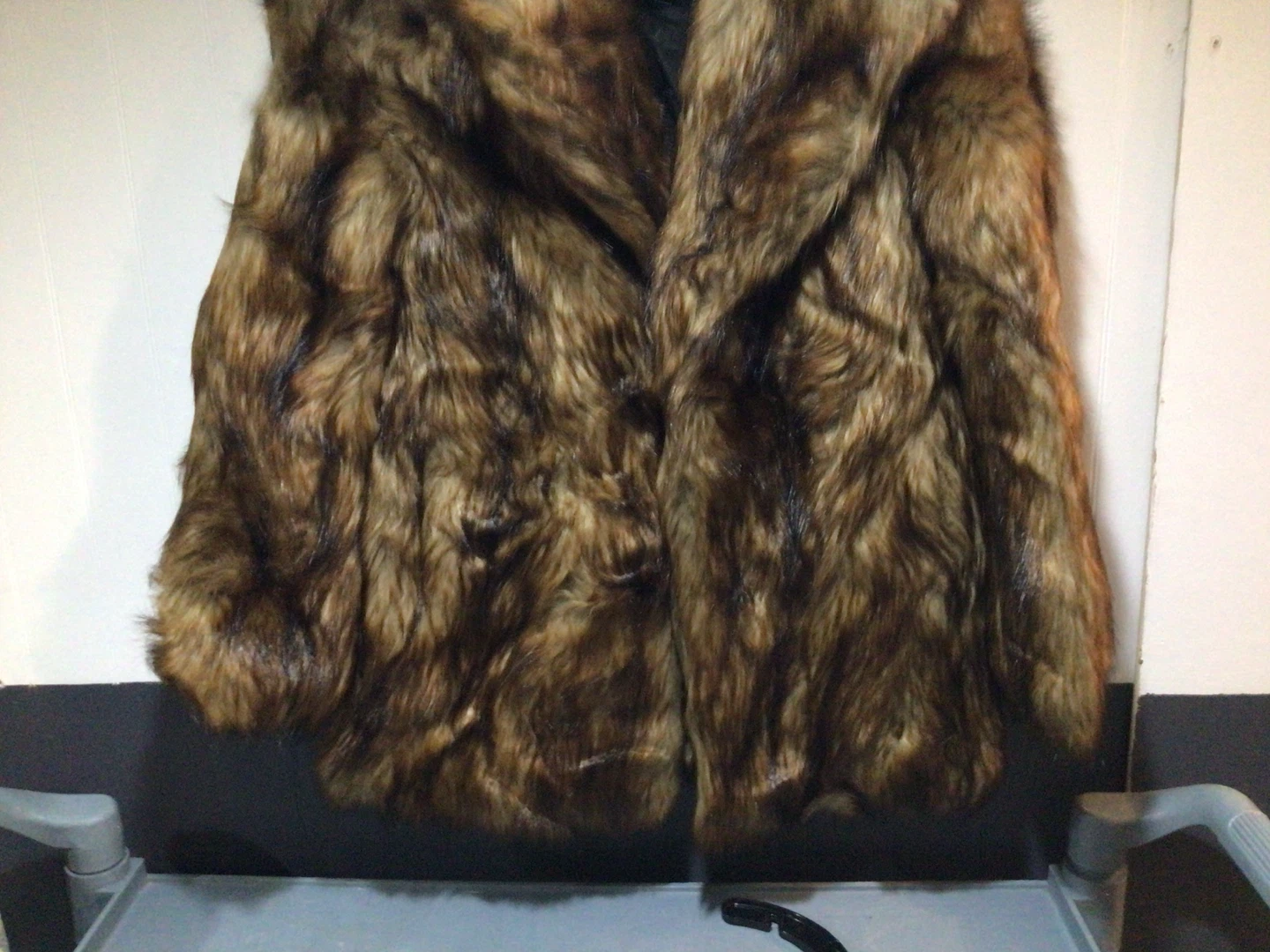 Faux fur jacket - photo 4
