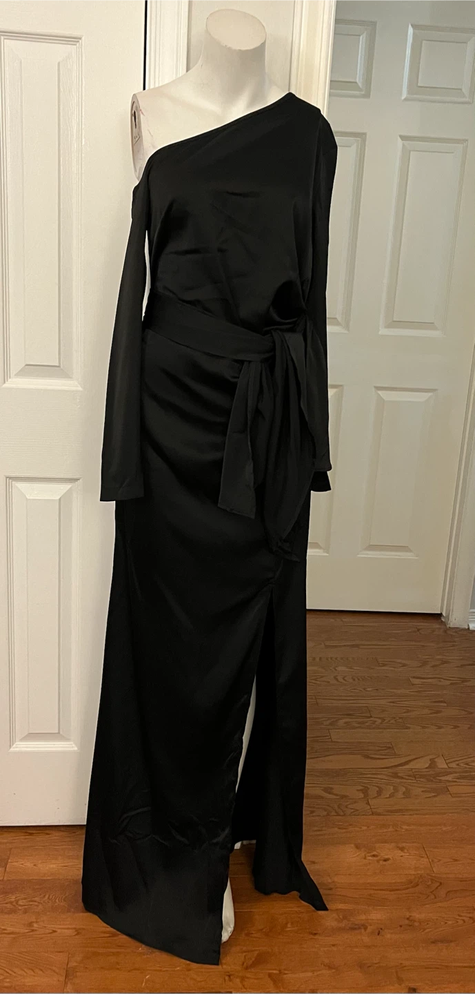 Black One-Shoulder Maxi Dress