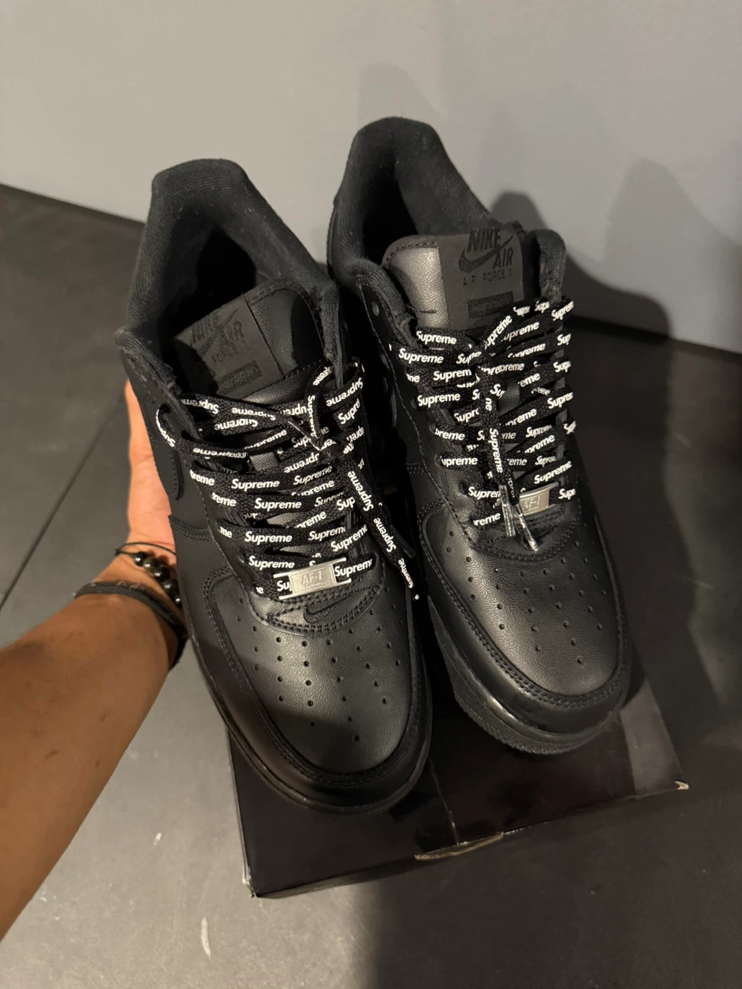 Supreme x Nike Air Force 1 Low Black - photo 3