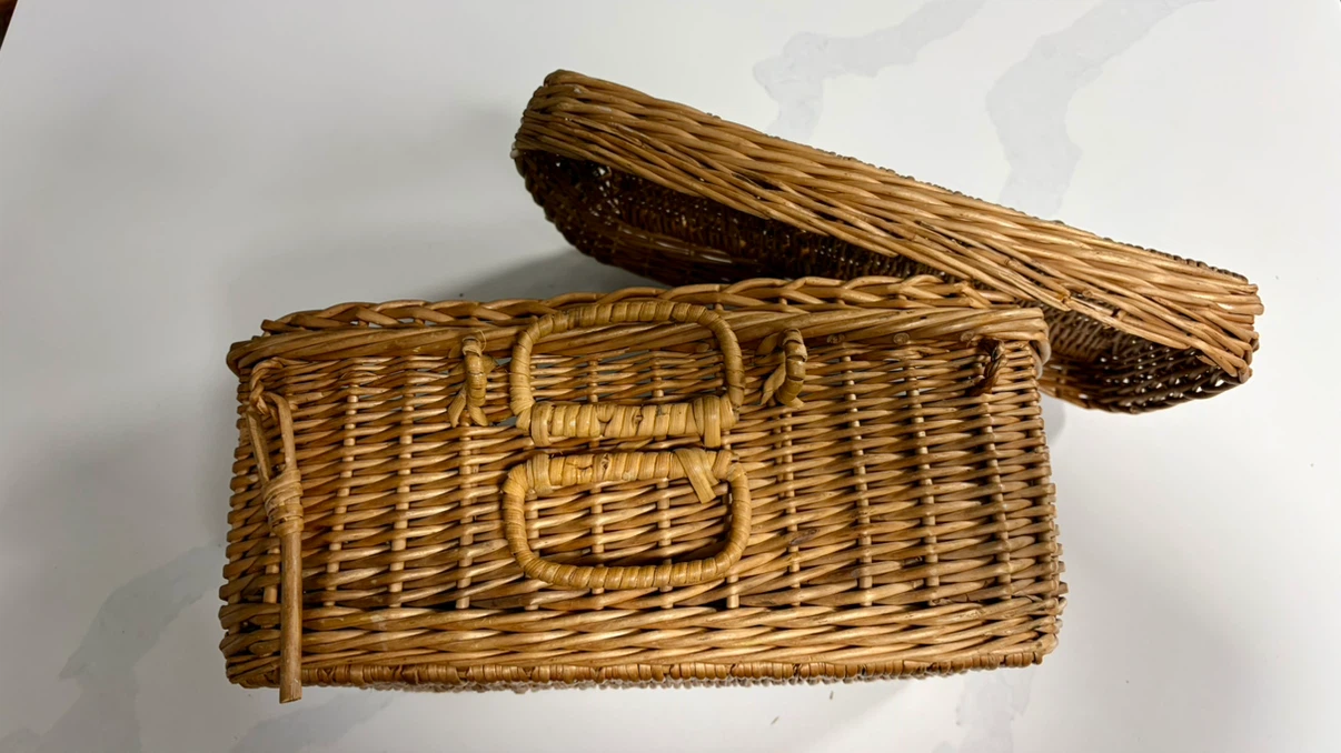 Wicker Picnic Basket with Lid - photo 4