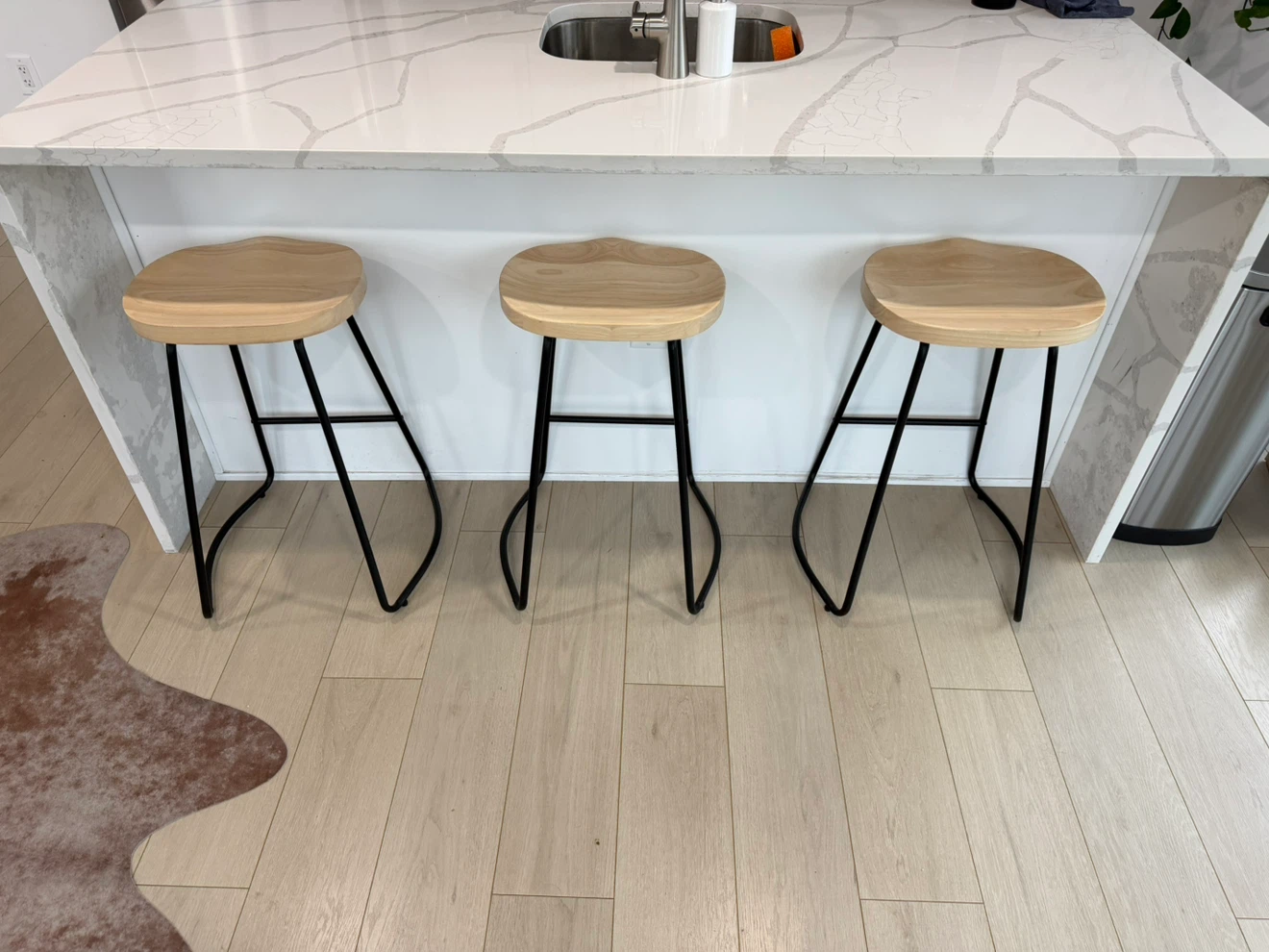 Set of 3 Modern Wood and Metal Bar Stools - photo 3