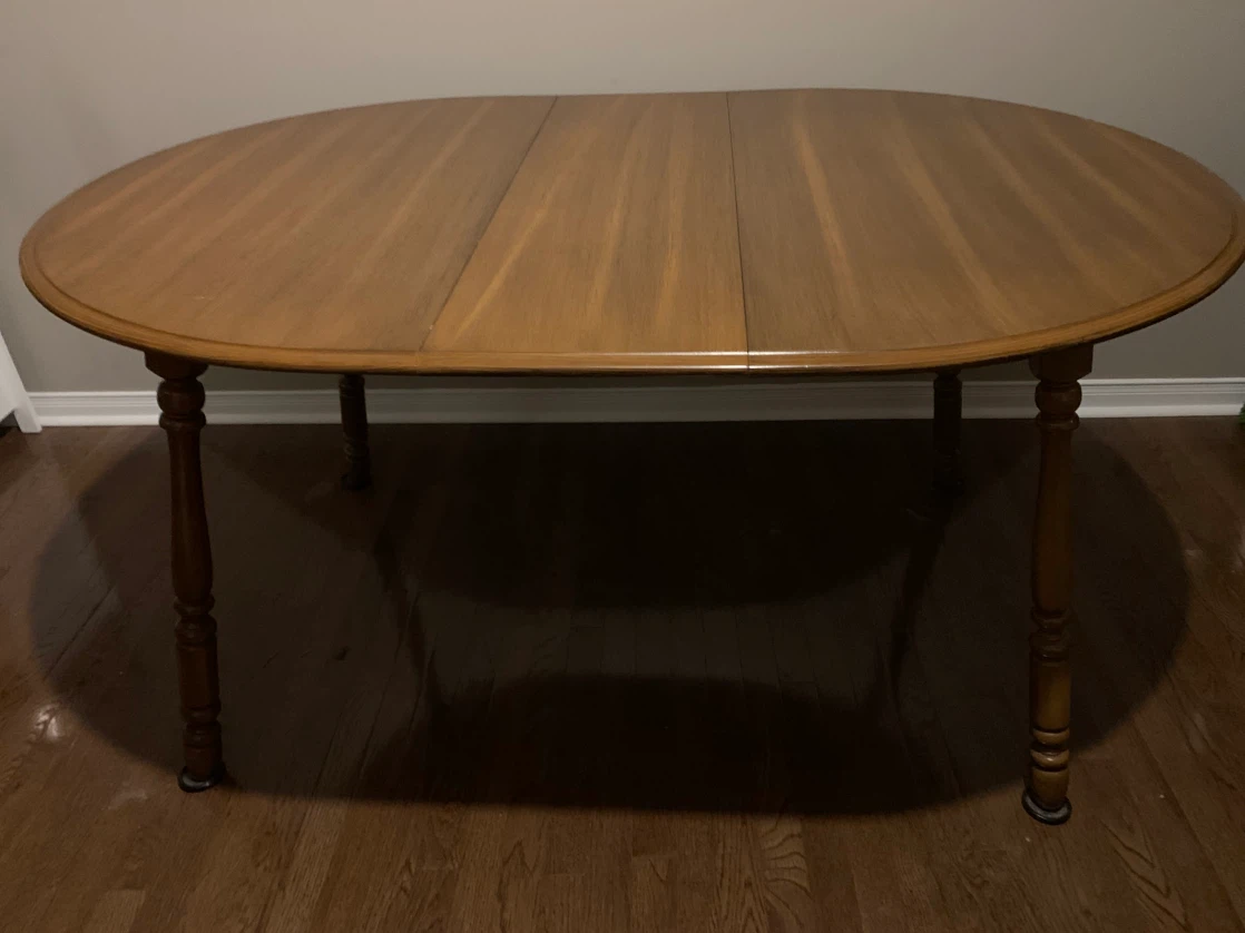 Solid wood extendable dining table