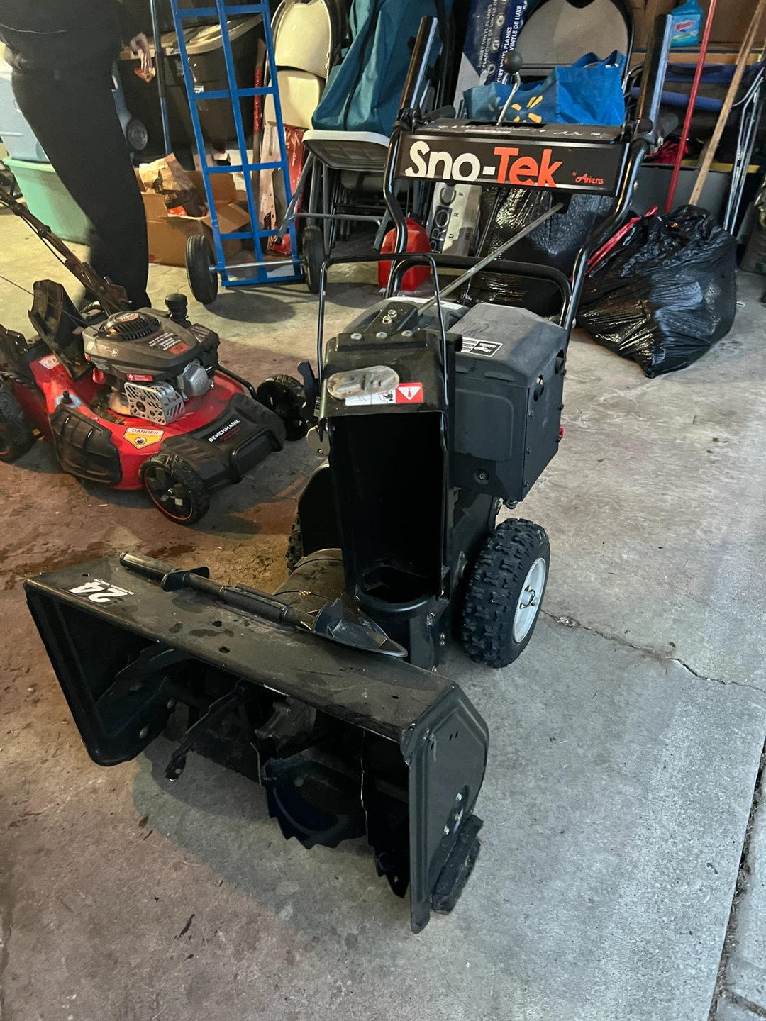 Sno-Tek 24-inch Snow Blower - photo 3