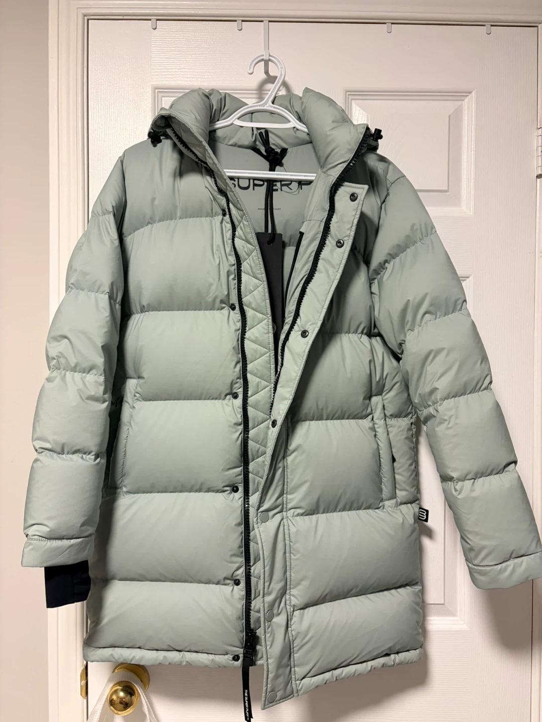 Aritzia Super Puff Mid Length