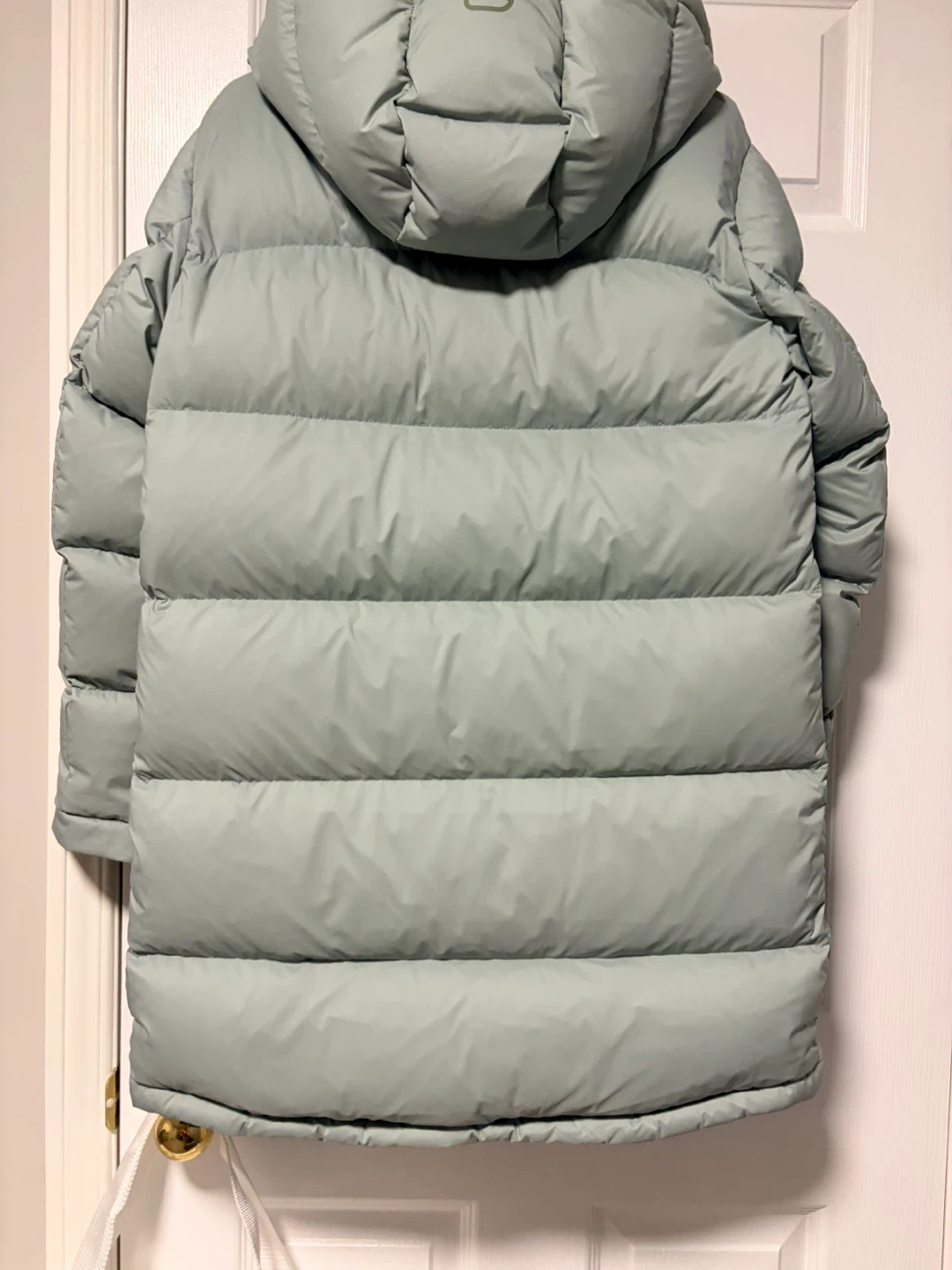 Aritzia Super Puff Mid Length - photo 2