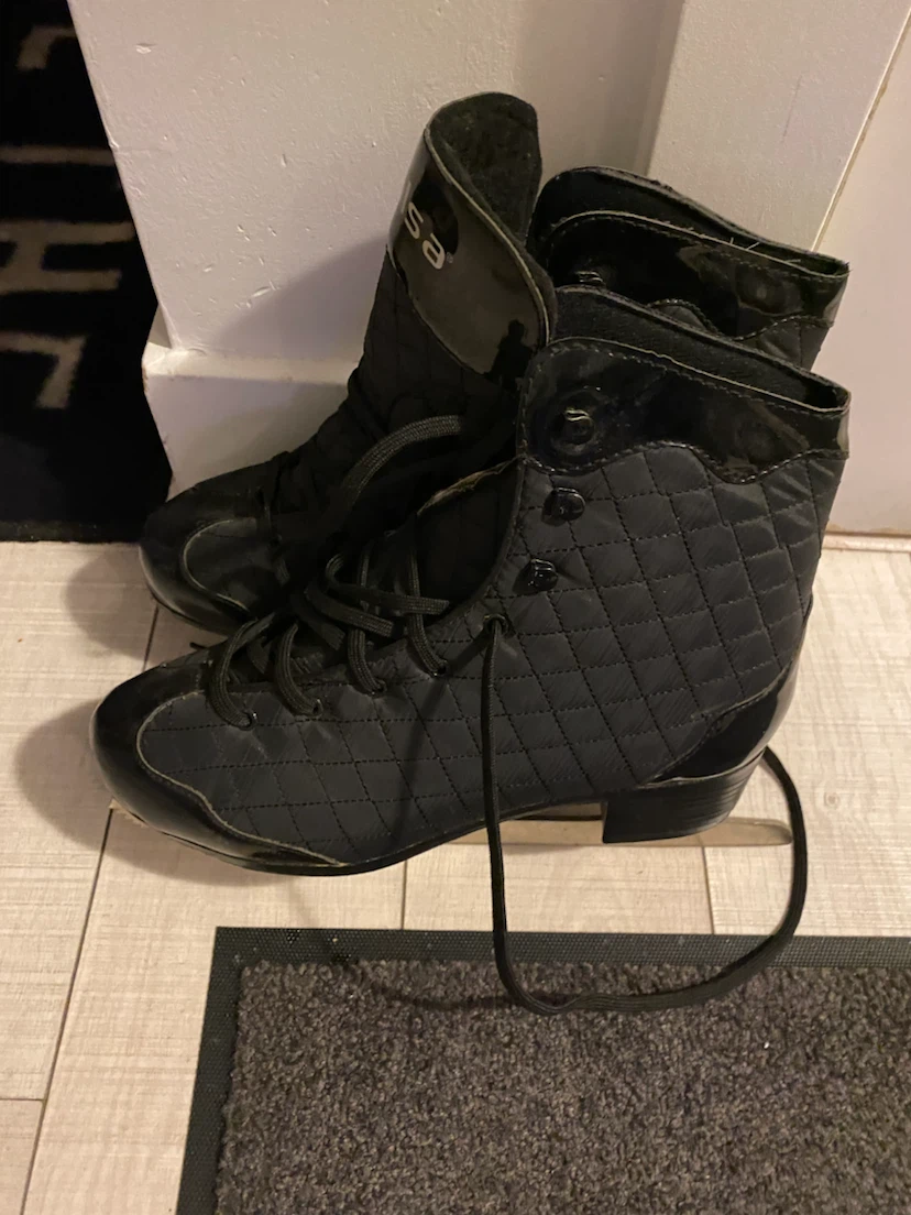 Riedell Ice Skates Black Size 8