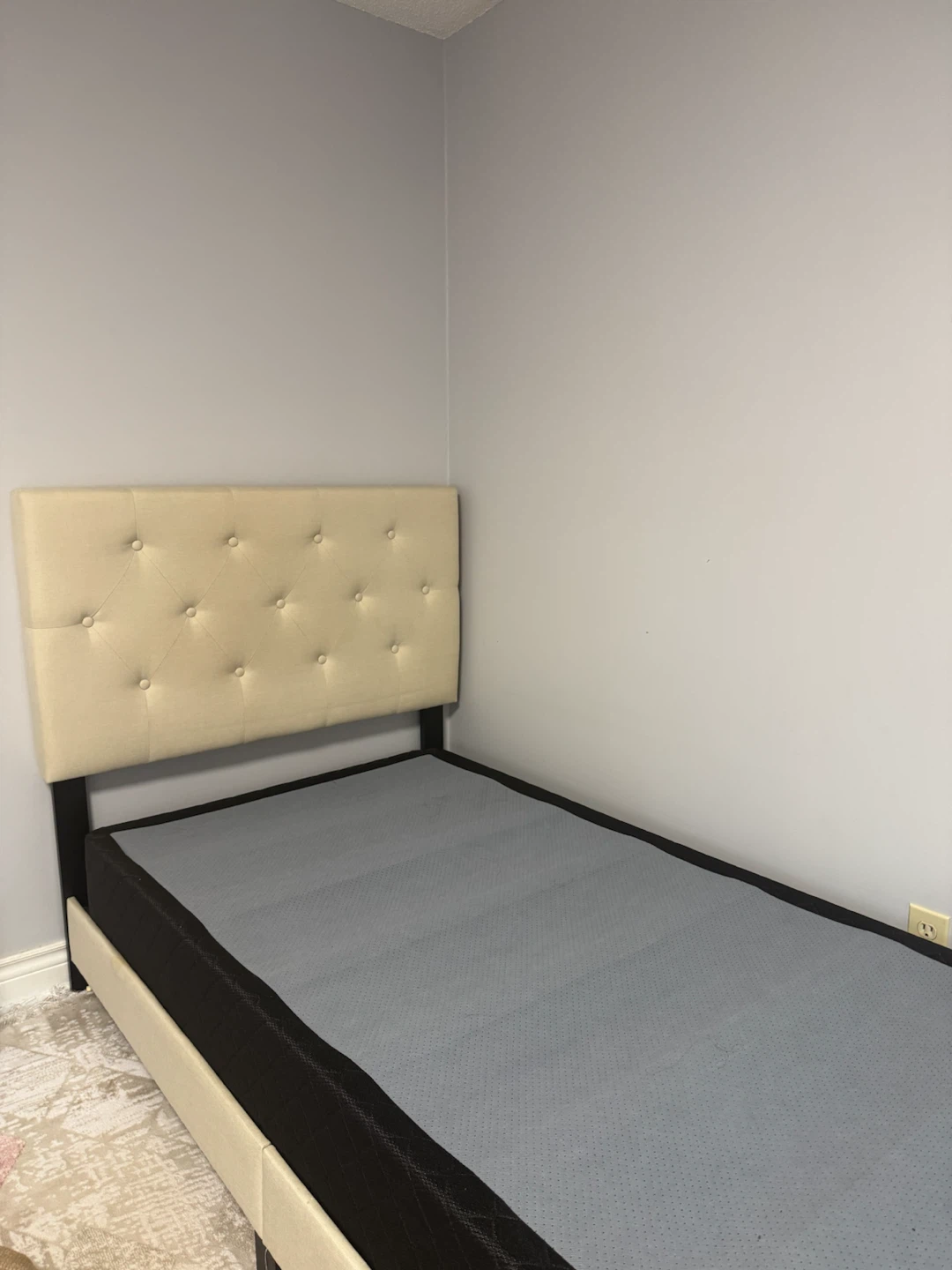 Tufted Beige Twin Beds with Box spring and Mattress - photo 3