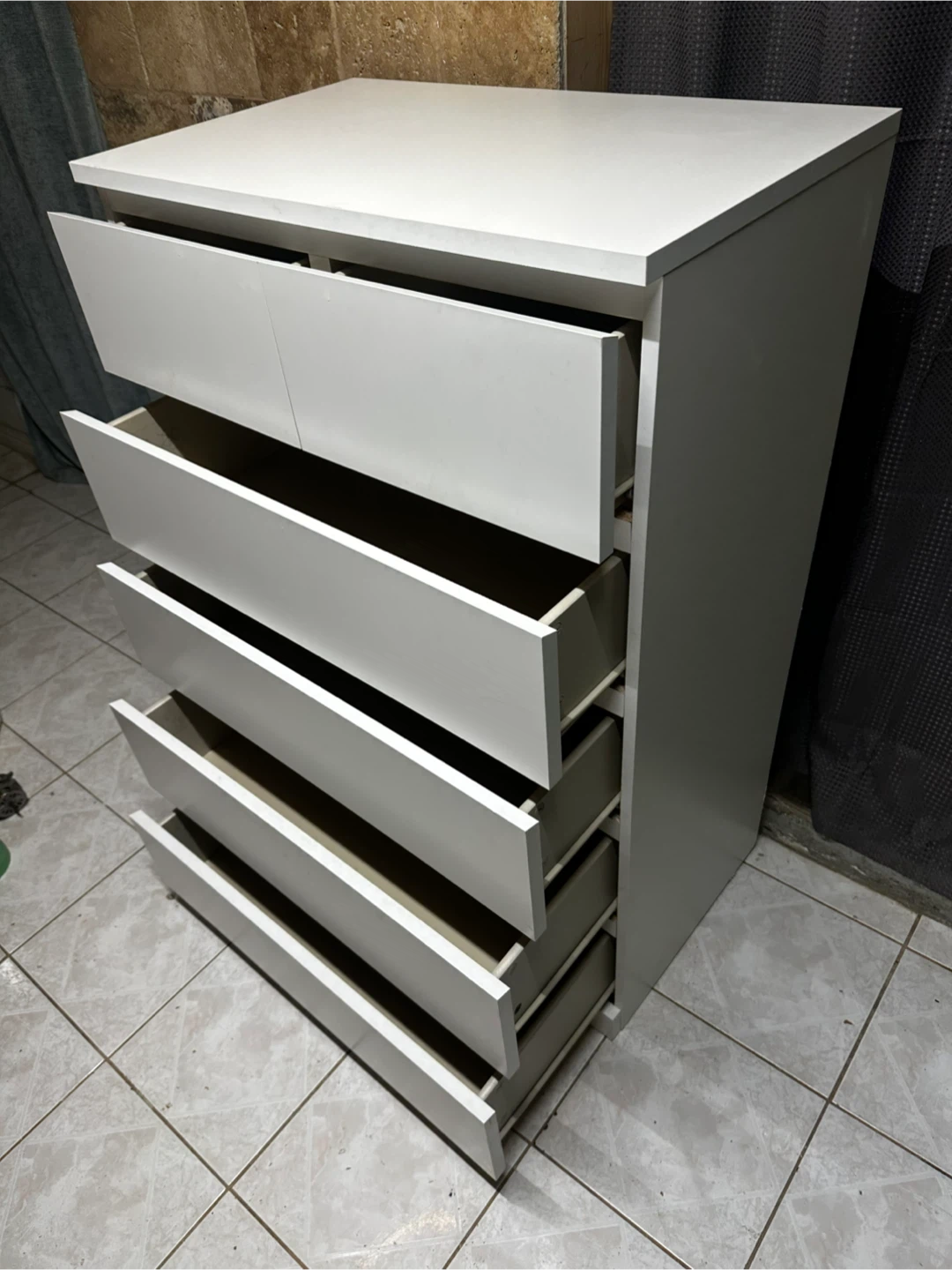 White 6‑Drawer Dresser – Modern & Clean - photo 2
