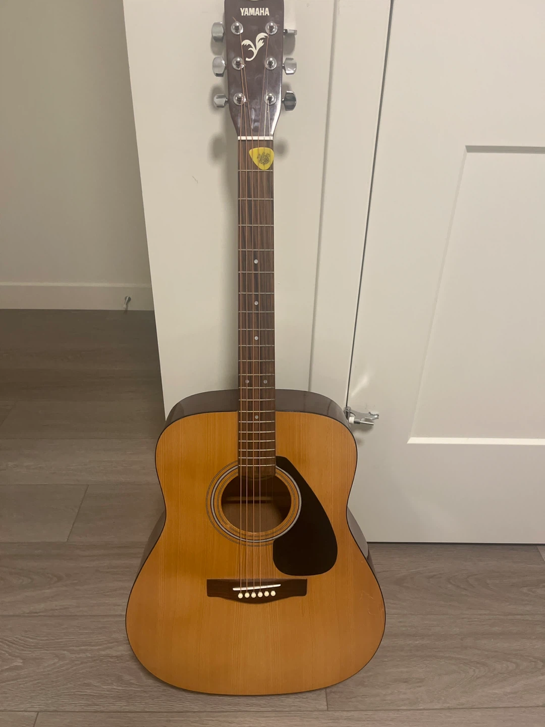Yamaha F310 Acoustic Guitar