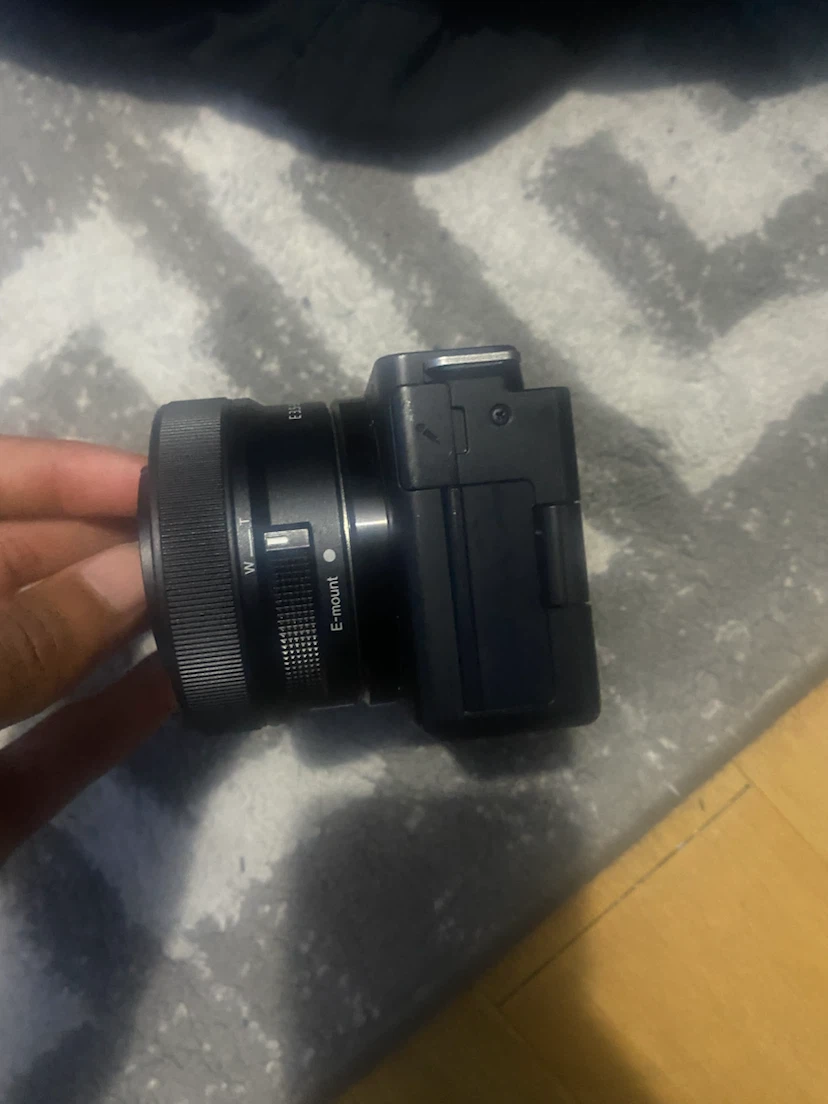 Sony ZV-E10 4K Mirrorless Camera - photo 3