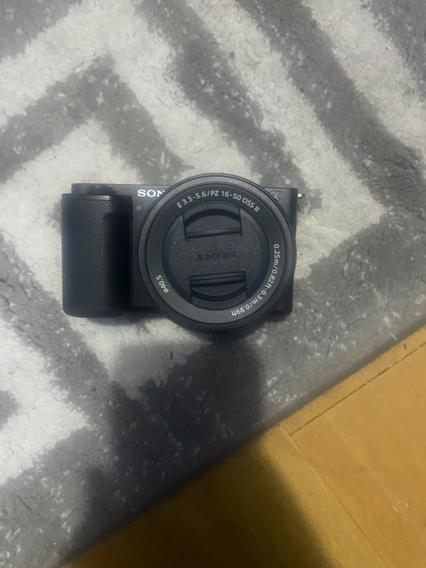 Sony ZV-E10 4K Mirrorless Camera - photo 4