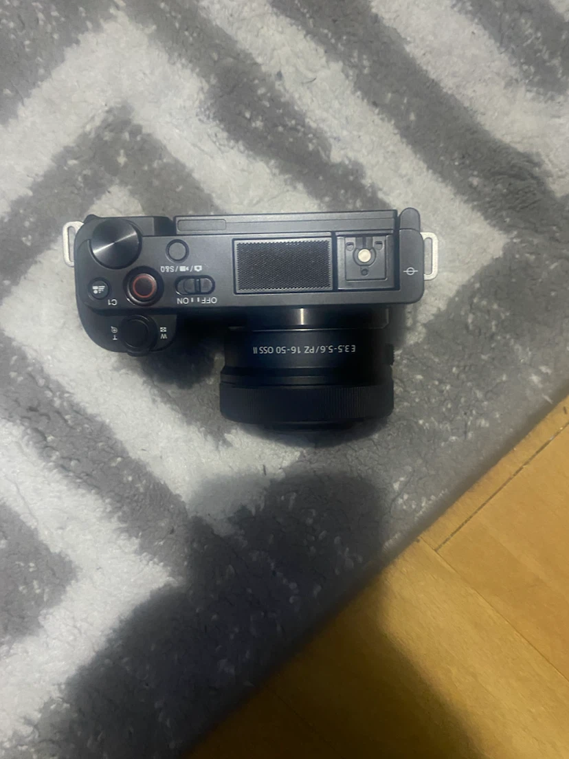 Sony ZV-E10 4K Mirrorless Camera - photo 5