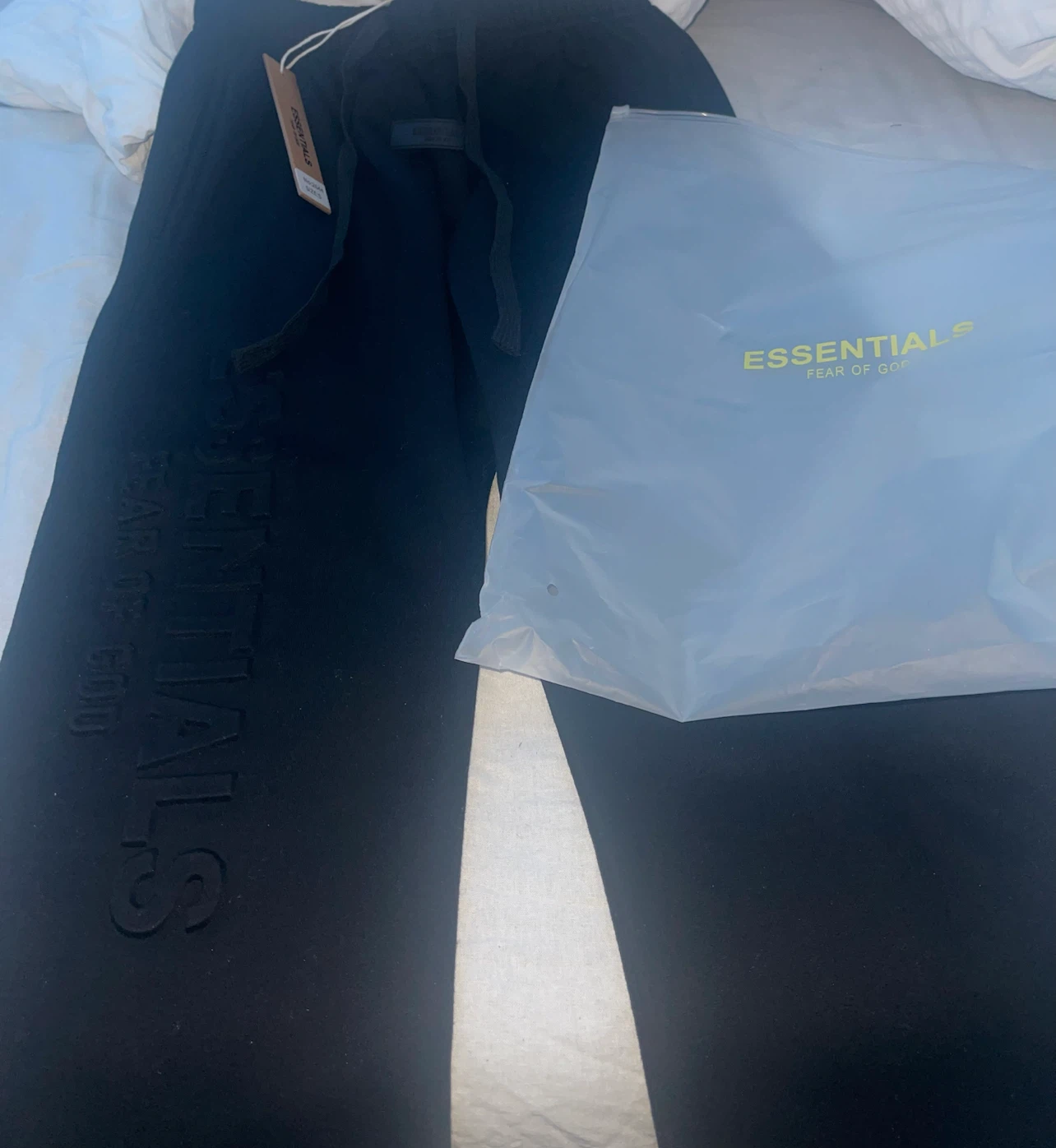 black Essentials set - photo 3