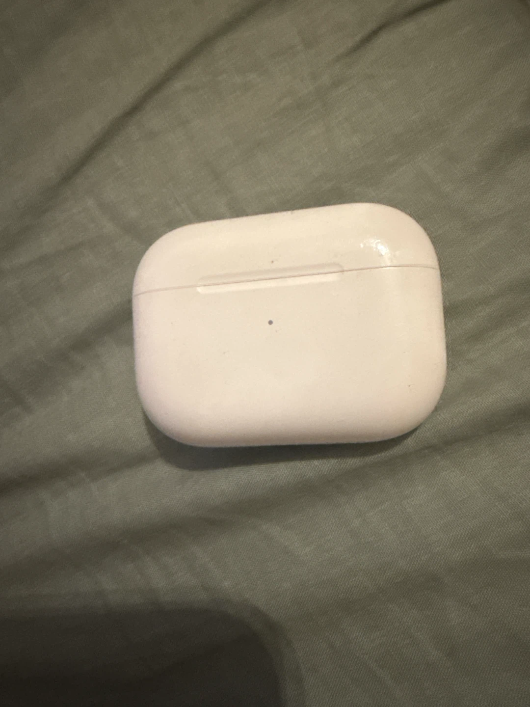 Apple AirPods Pro Charging Case