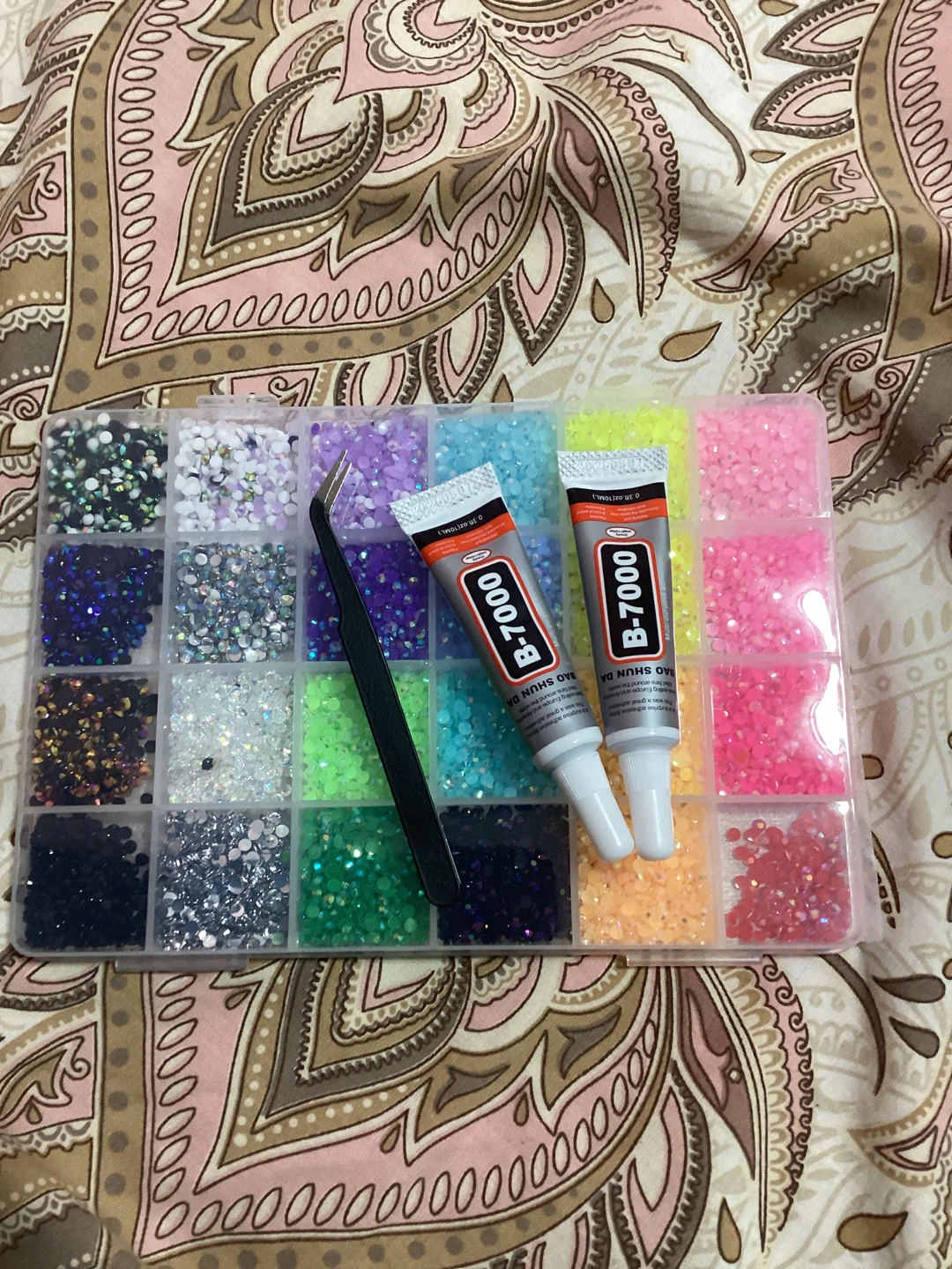 Bedazzling Kit with B-7000 Glue and Tweezers