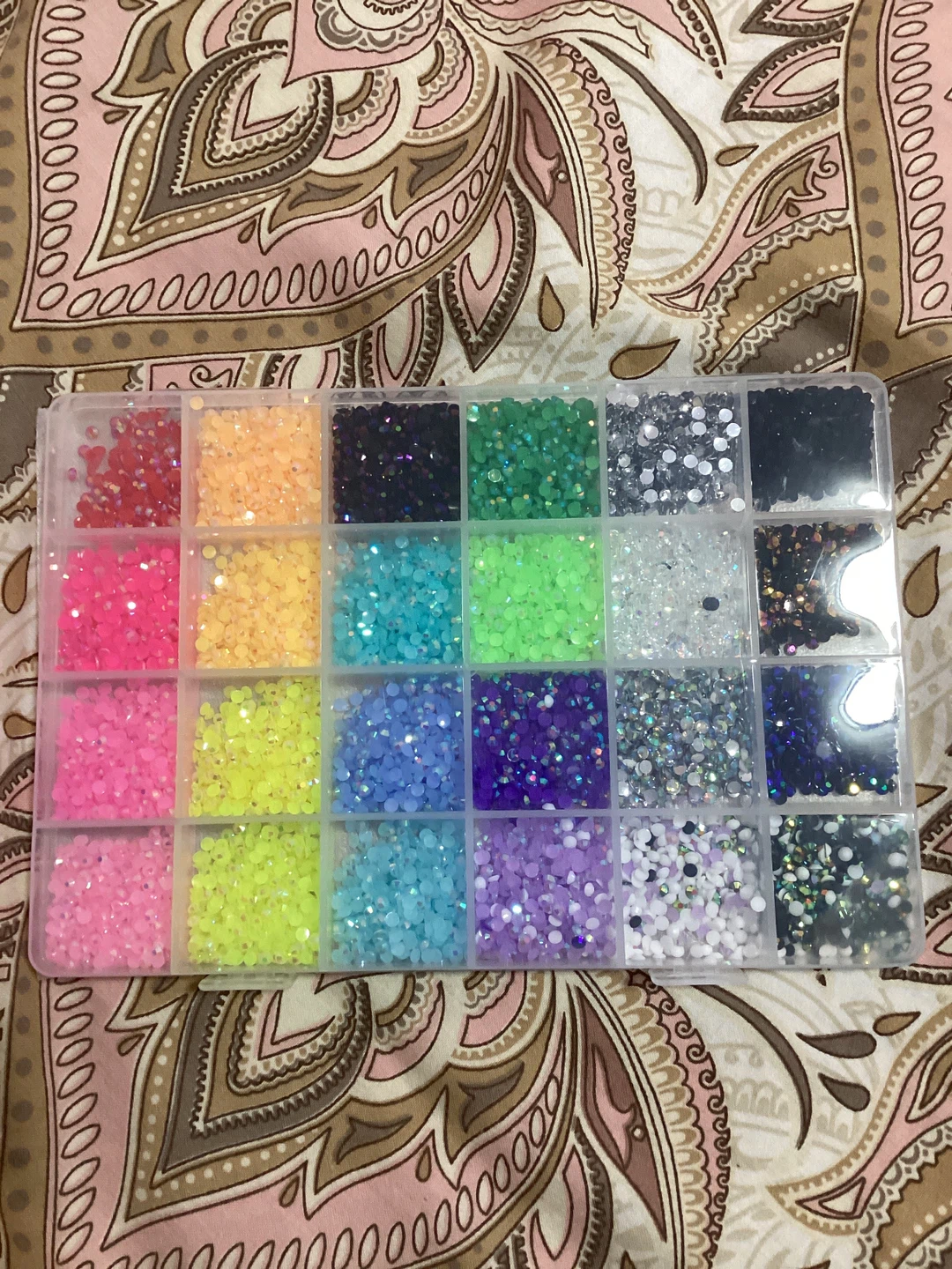 Bedazzling Kit with B-7000 Glue and Tweezers - photo 2