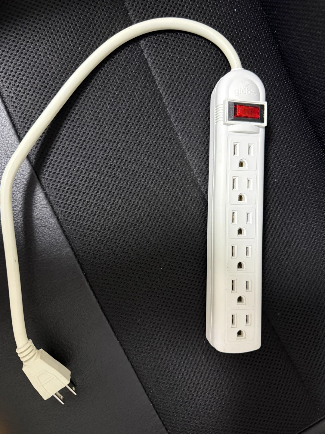 Globe 6-Outlet Power Bar