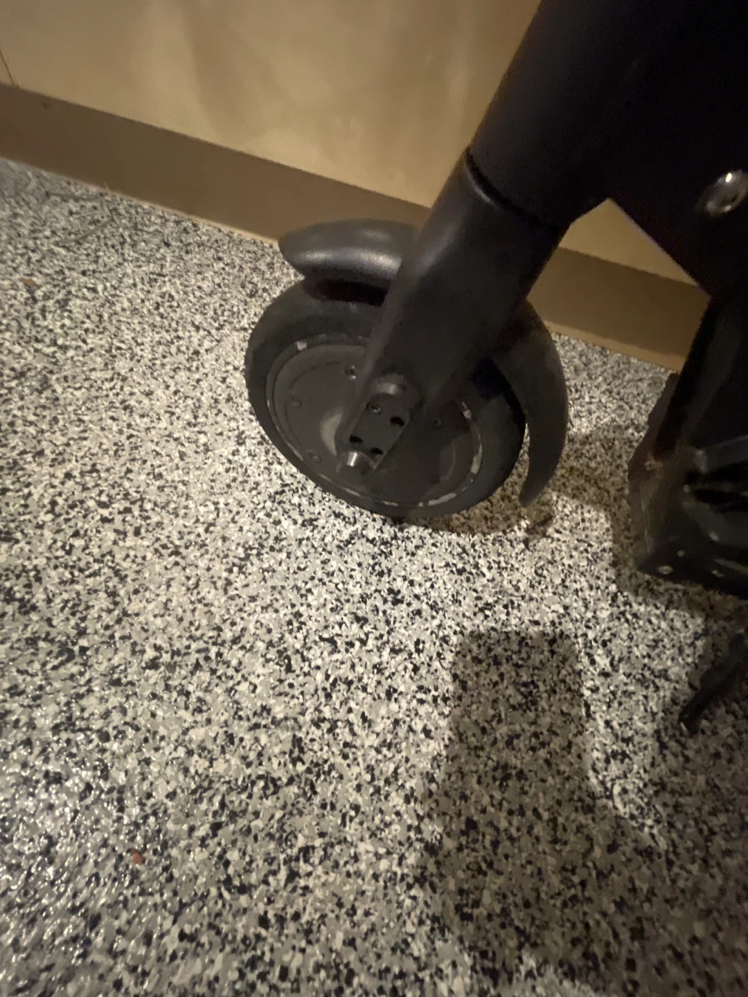 Armada E-Scooter (with aftermarket charger) - photo 3