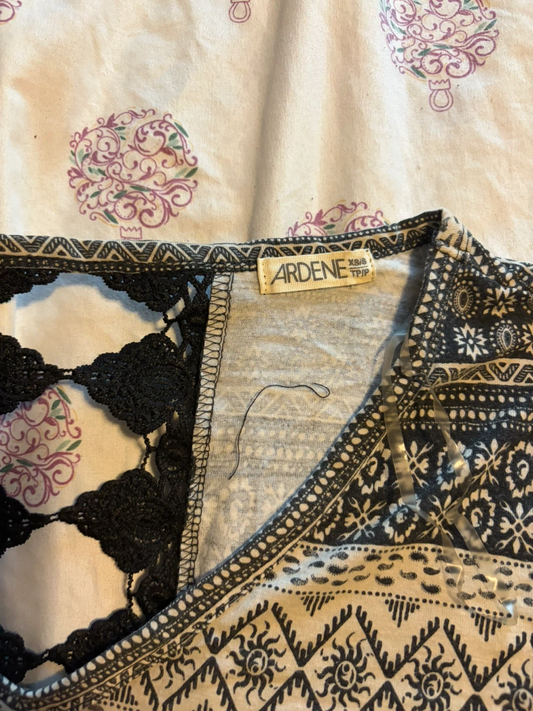 Ardene patterned top with lace back - photo 2