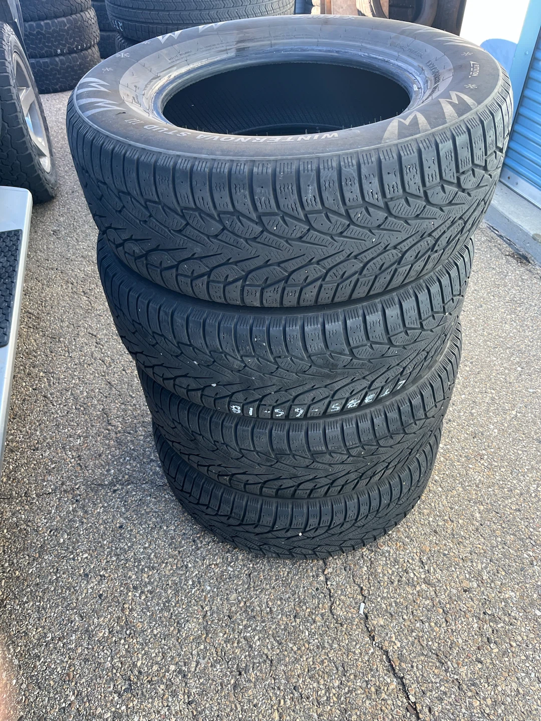 LT275/65R18 ZMAX WinterNova Stud III Tires