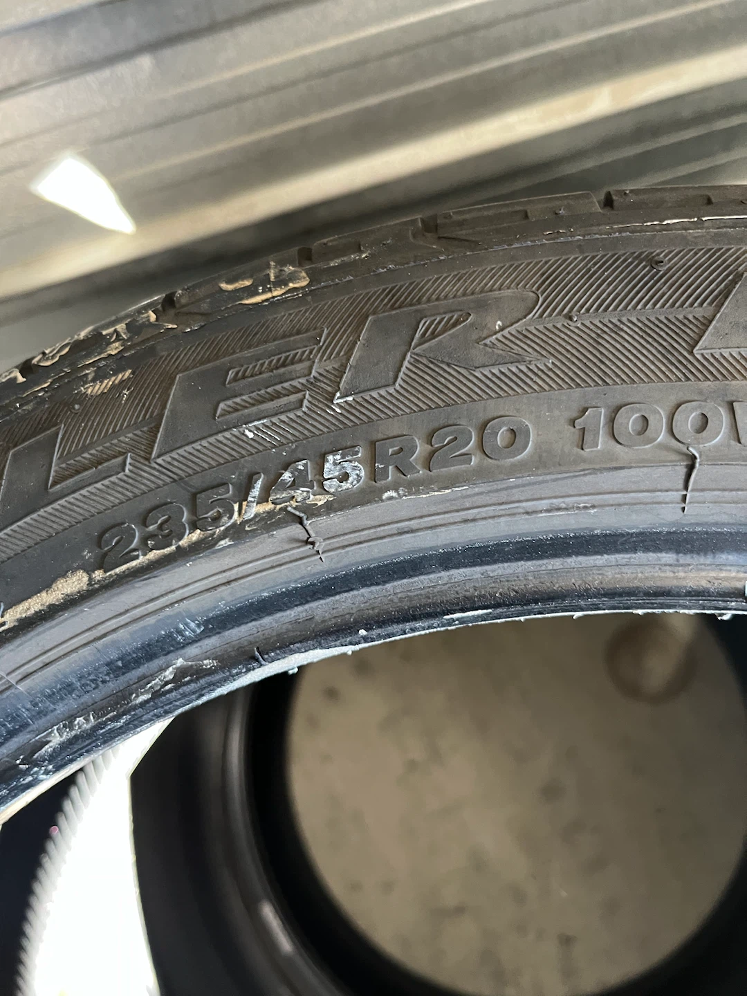 235/45R20 Bridgestone Dueler H/P Sport - photo 4