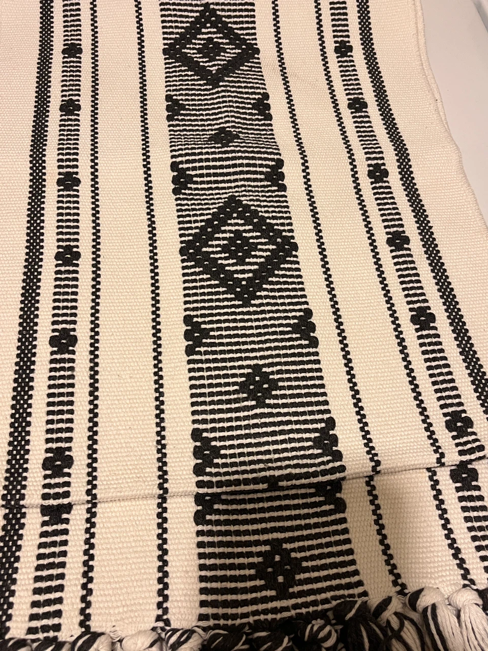 Huntington Home Black and White Table Runner
