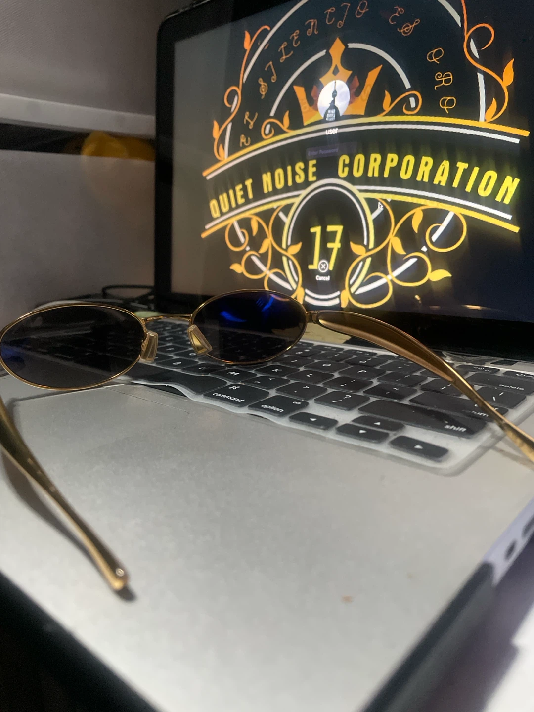 Bottega Veneta Gold Sunglasses BV1388S - photo 3