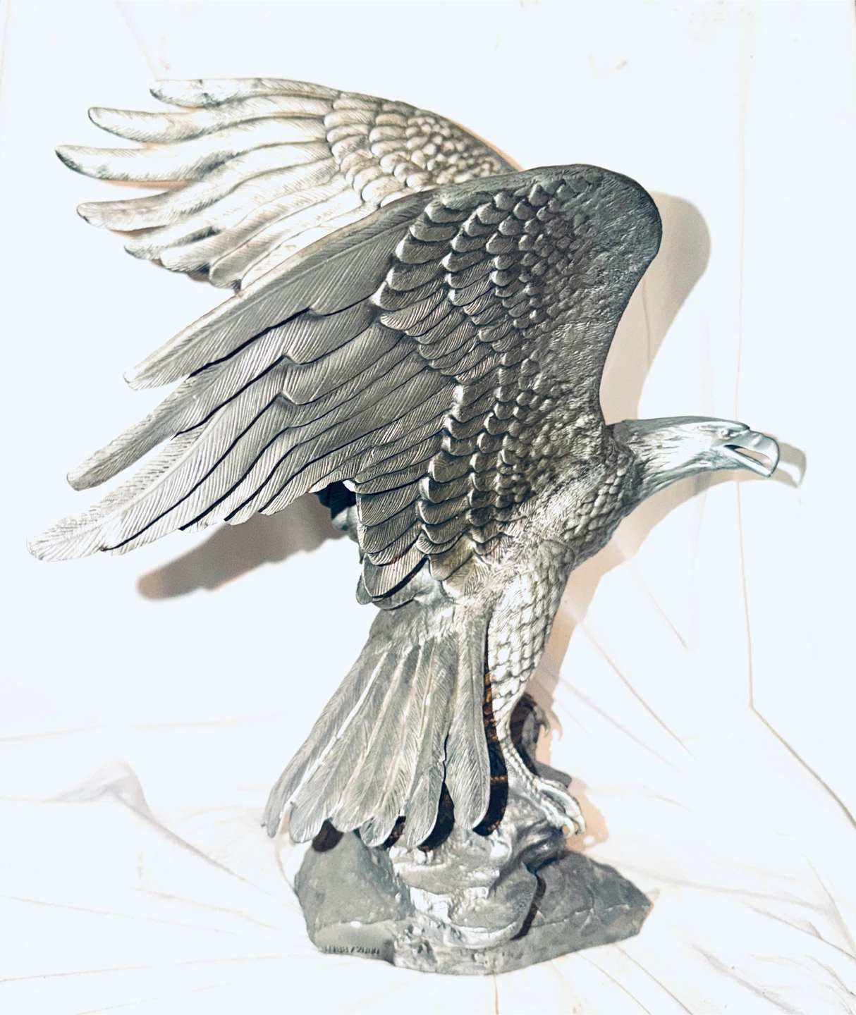 Pewter  Eagle Statue in triumph of the eagle Ron vanruyckevelt - photo 3