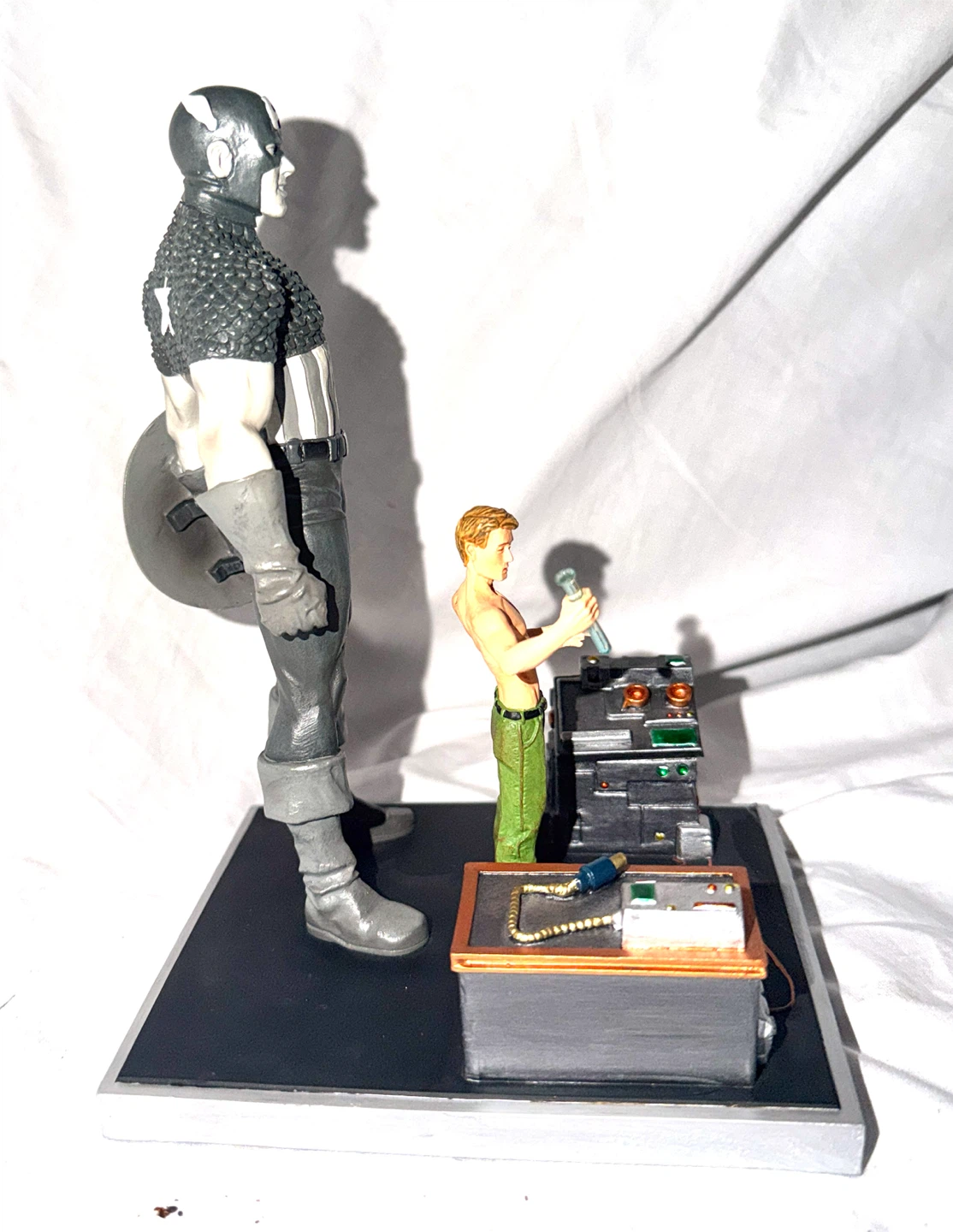 Marvel Captain America Origins Diamond Select Statue - photo 3
