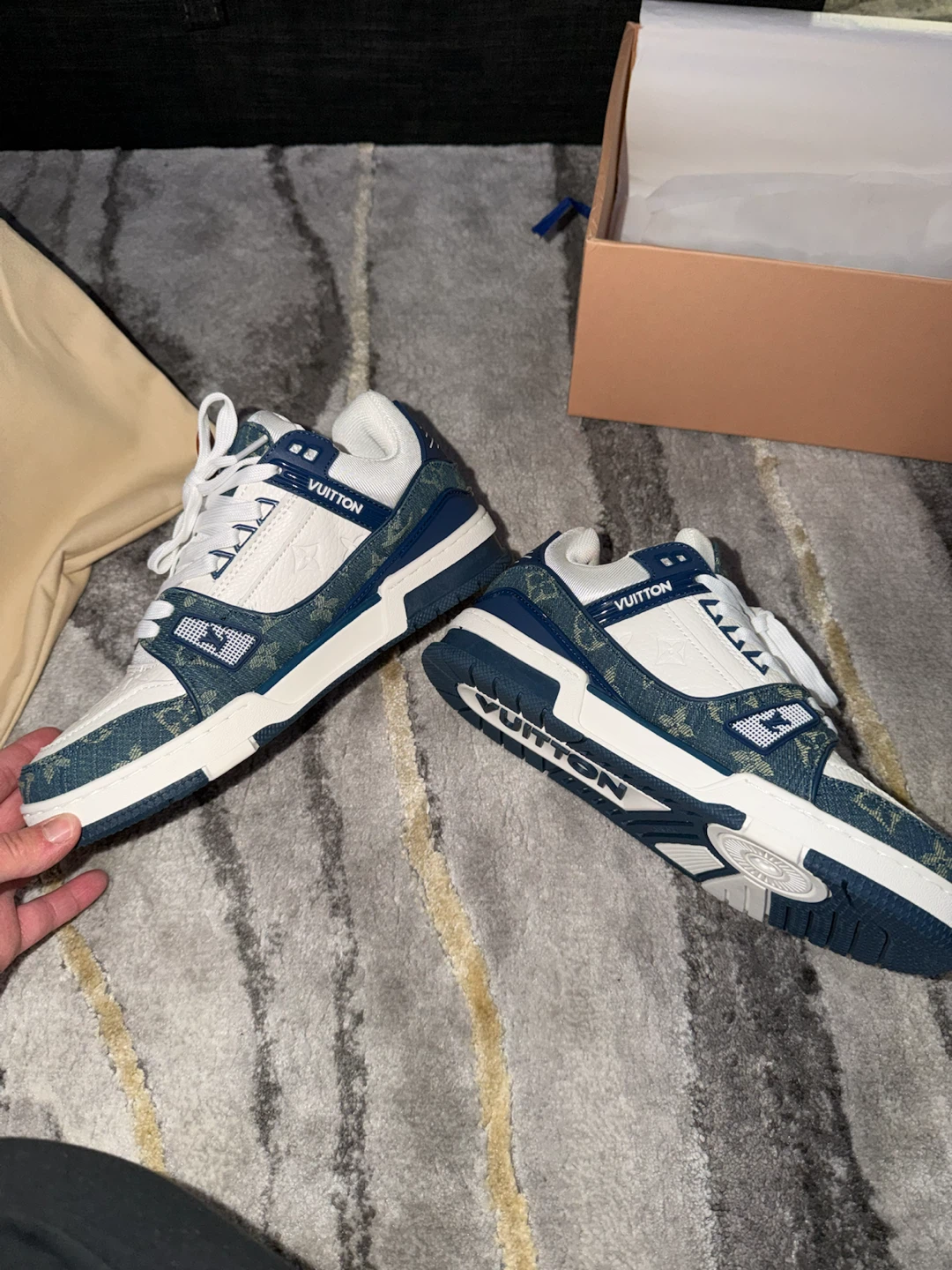 Louis Vuitton Trainer Sneakers Denim Blue - photo 4
