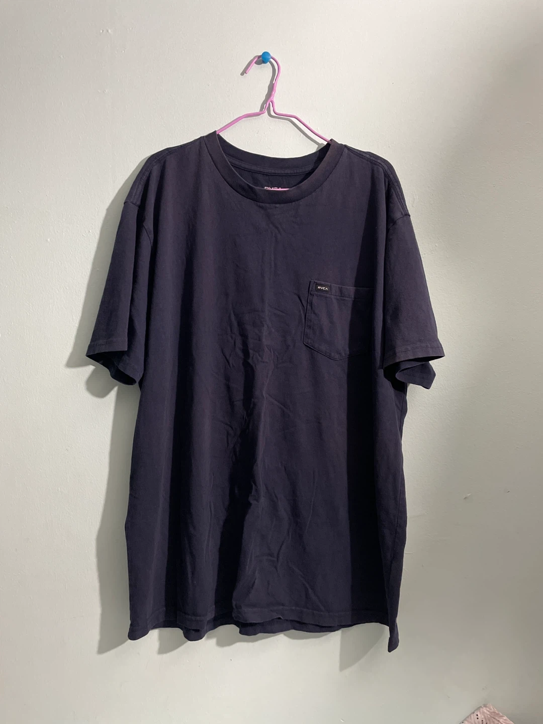 RVCA  navy blue Short Sleeve Pocket T-Shirt