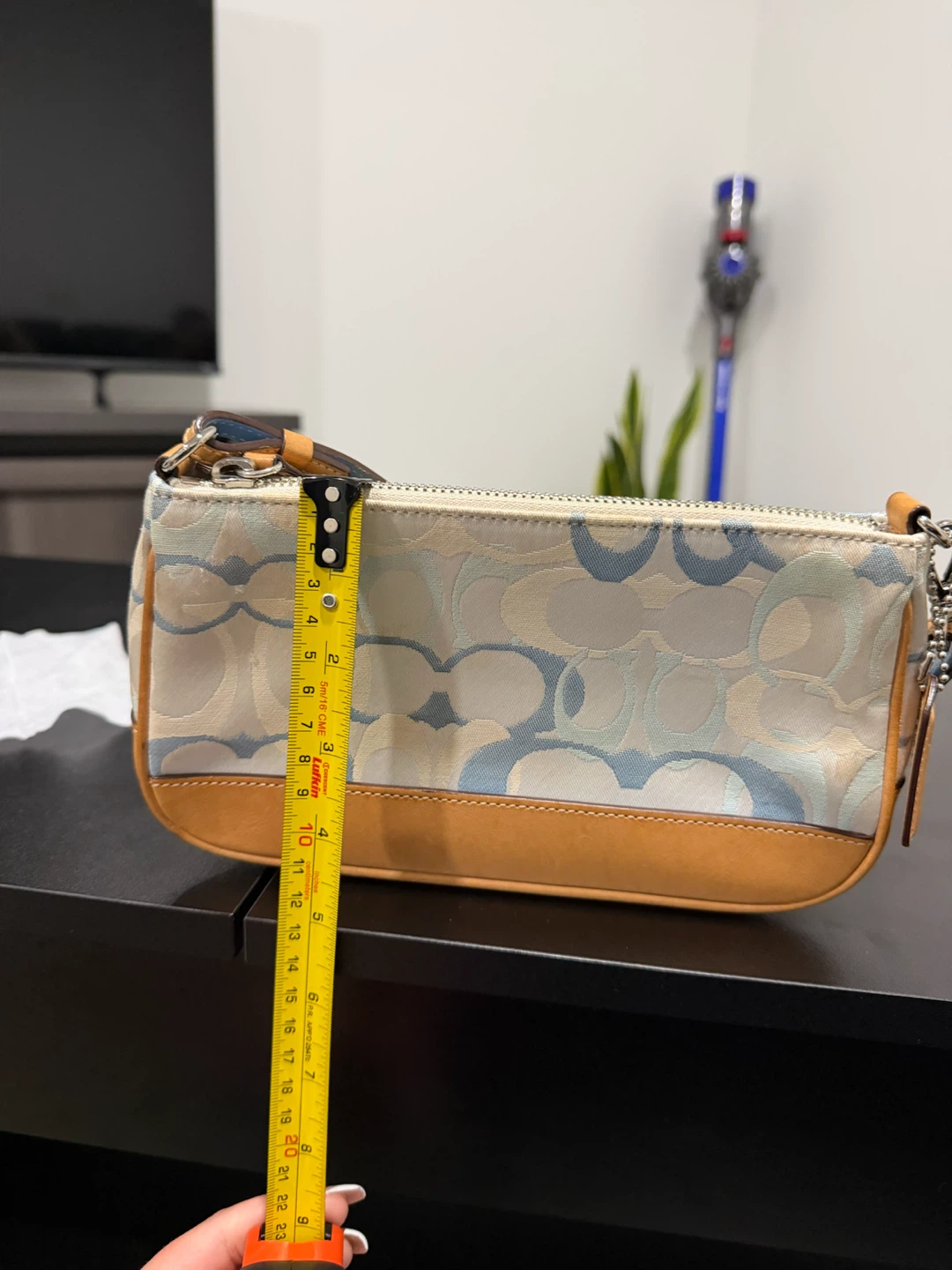 Coach Signature Canvas Mini Bag - photo 3