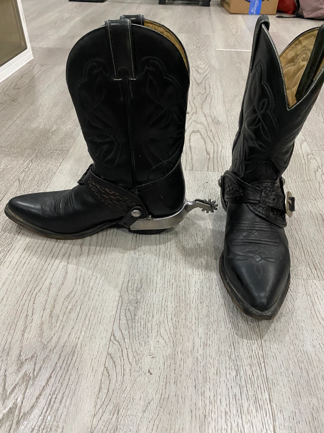 Genuine Men’s Black Leather Cowboy Boots with Spurs Sz 7.5 - photo 2