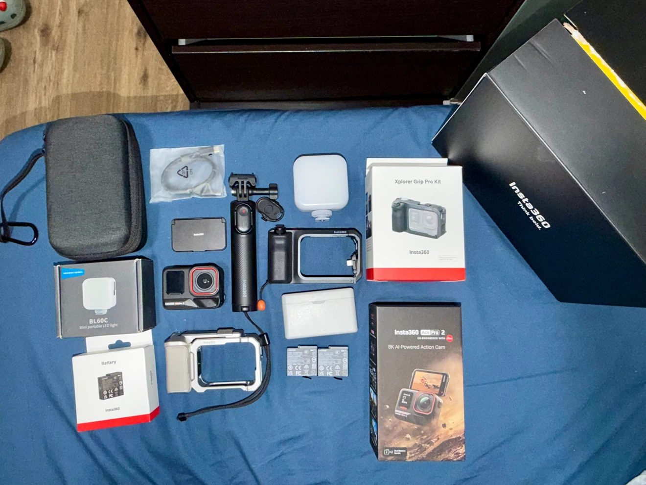 Insta360 Ace Pro 2 Bundle