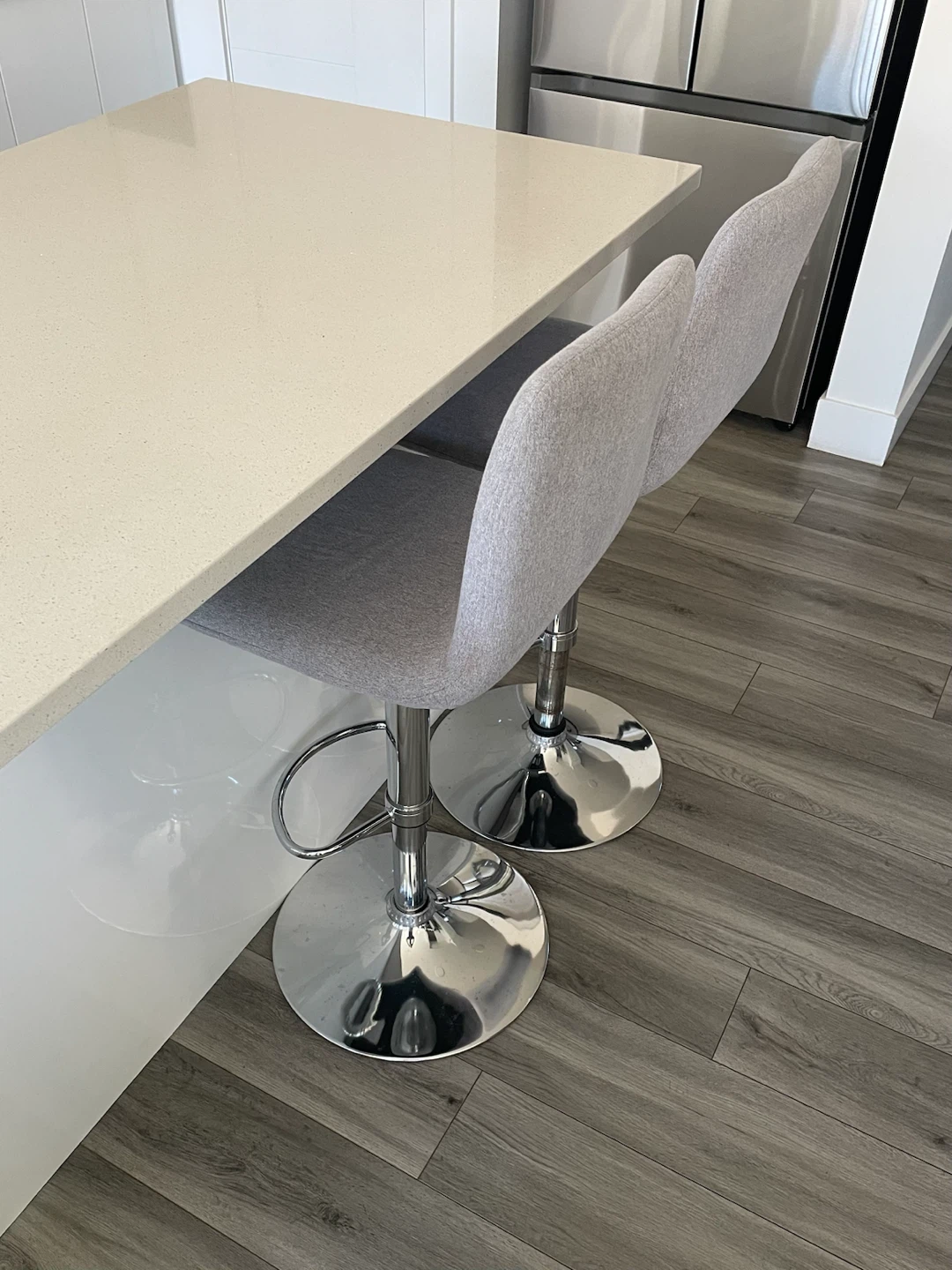 3 Adjustable Bar Stools - photo 2