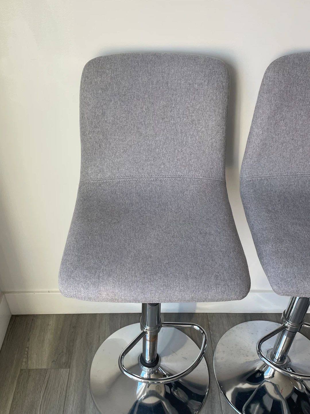 3 Adjustable Bar Stools - photo 3