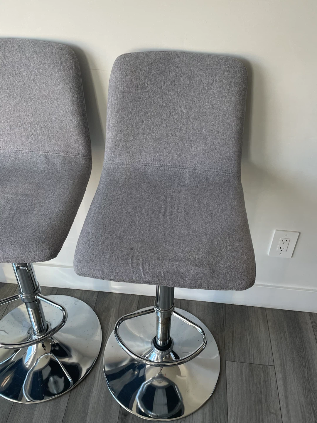 3 Adjustable Bar Stools - photo 5