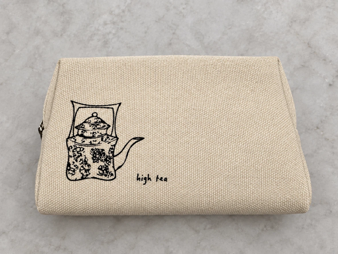 Hong Kong Airlines Business Class Amenity Kit - photo 2