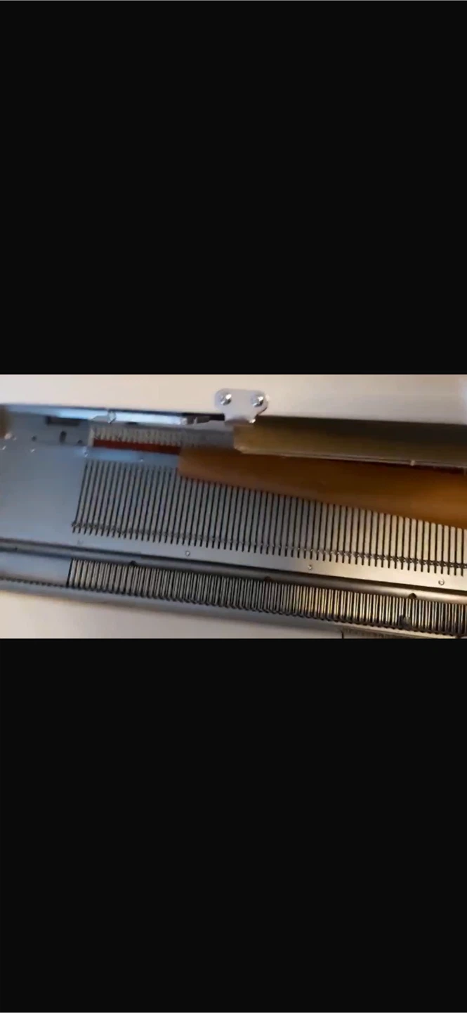 Singer Mod.700 Knitting Machine - photo 2