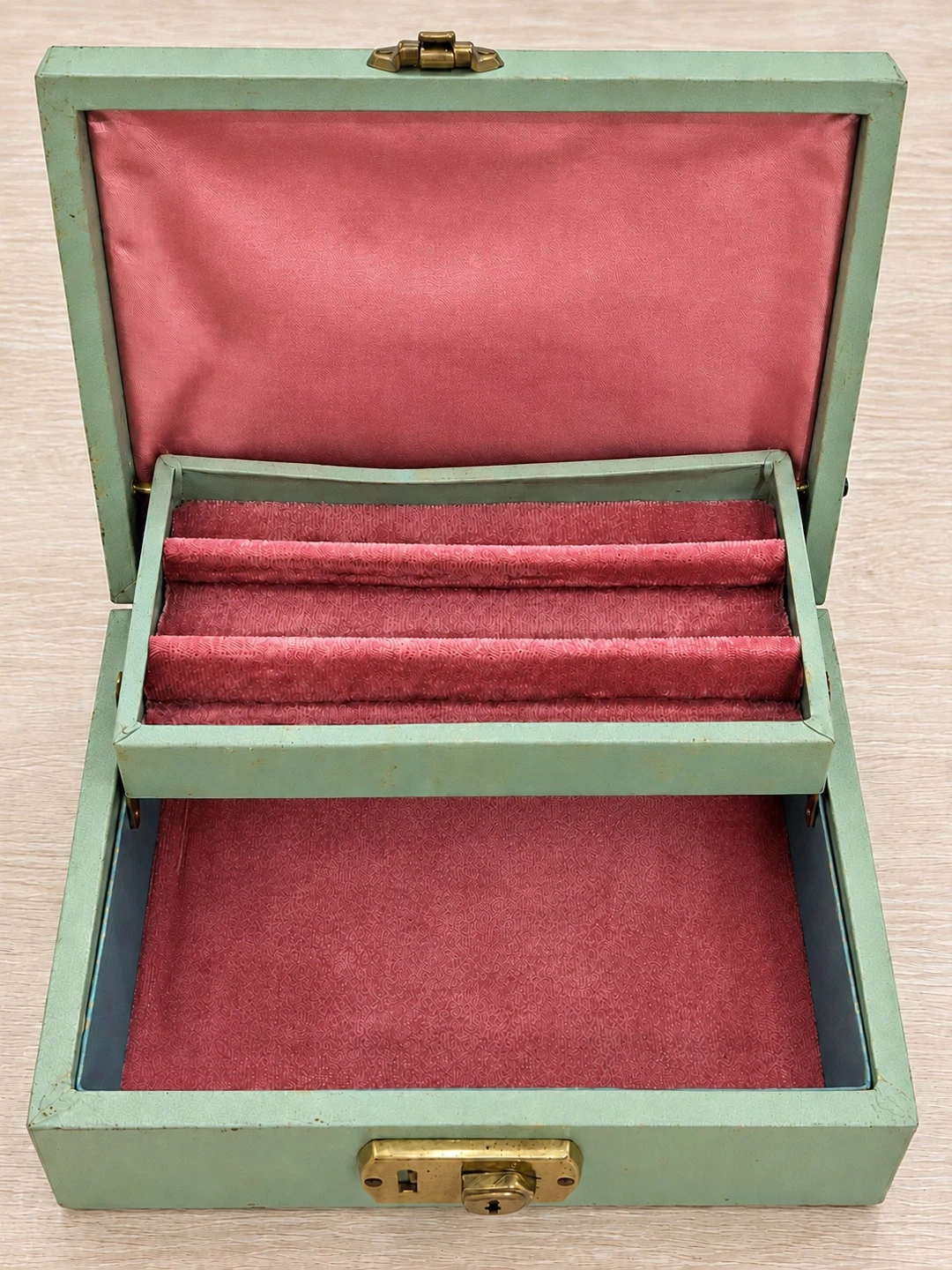 Vintage Pastel Green Jewellery Box - photo 2