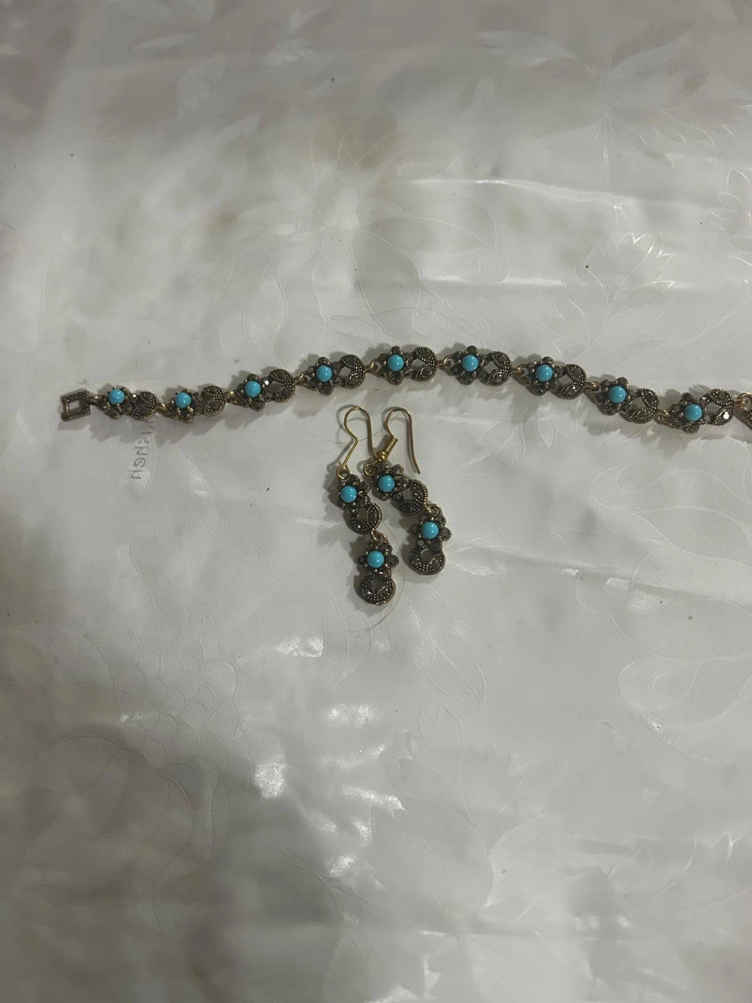 Vintage-Style Turquoise Stone Bracelet and Earring Set