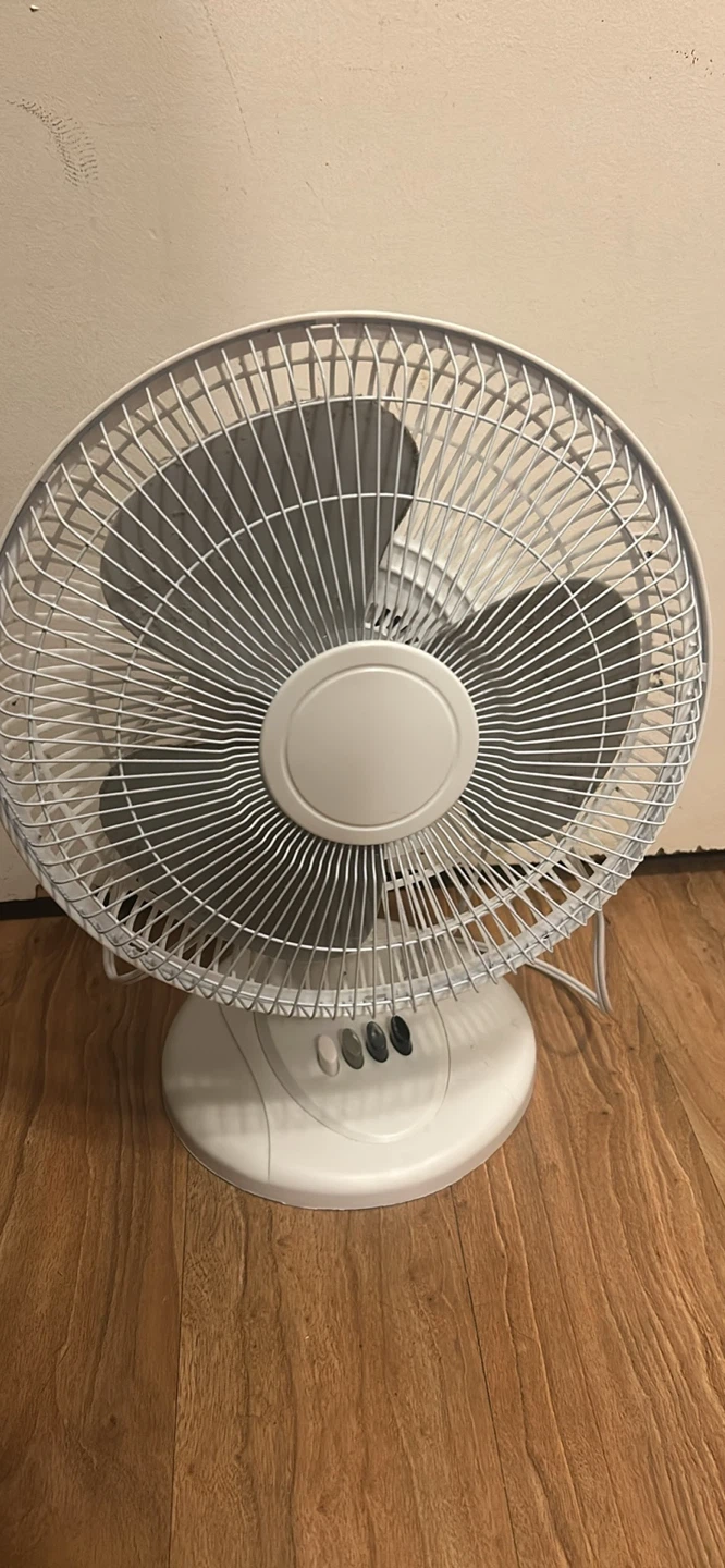 White Table Fan - photo 2