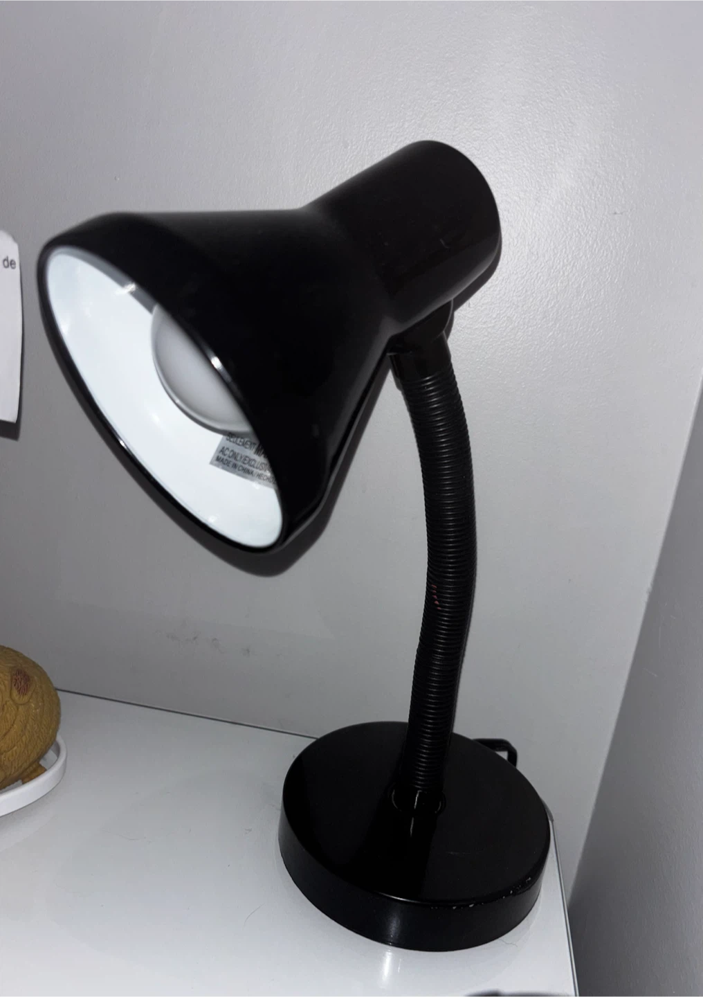 Black flexible neck desk lamp