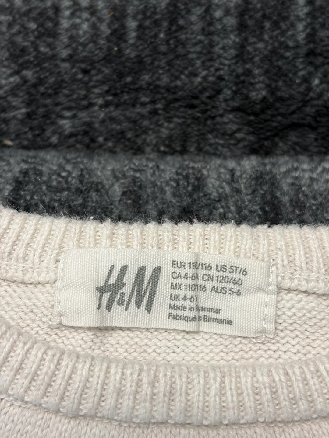 H&M Girls' Polka Dot Sweater Size 5-6 - photo 2