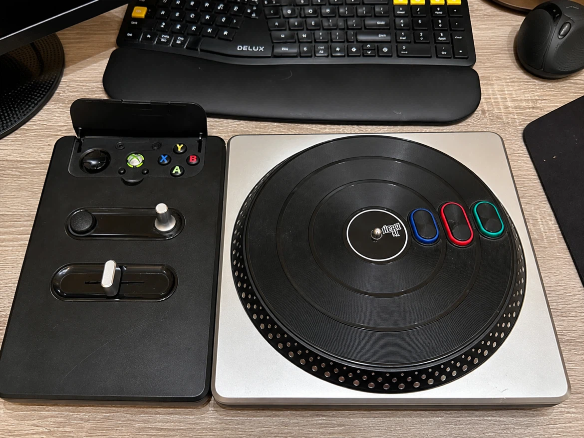Manette DJ Hero pour Xbox 360