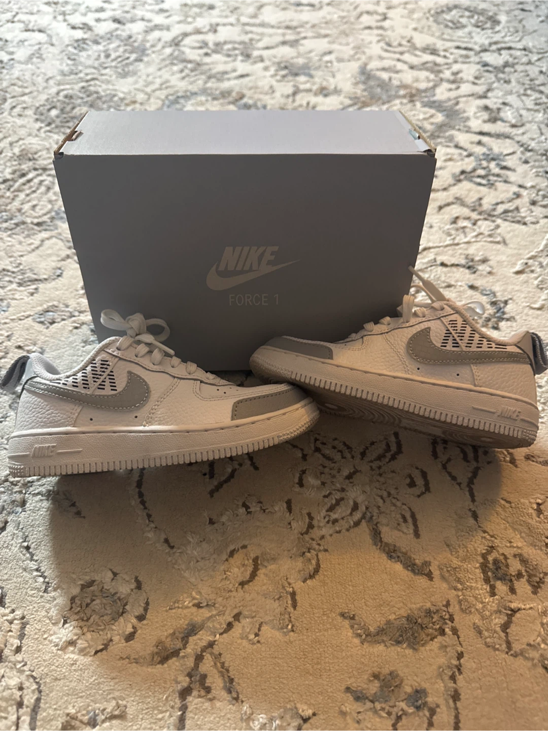 Nike Force 1 LV8 2 (PS) White and Grey - photo 2